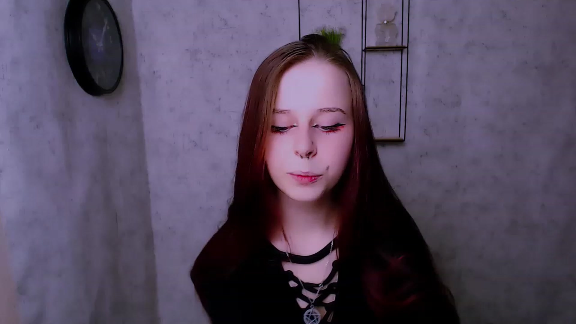 Gallery image thumbnail from SaraLipss_'s myfreecams stream on, 04/11/2023, 13:53 image 10 of 20