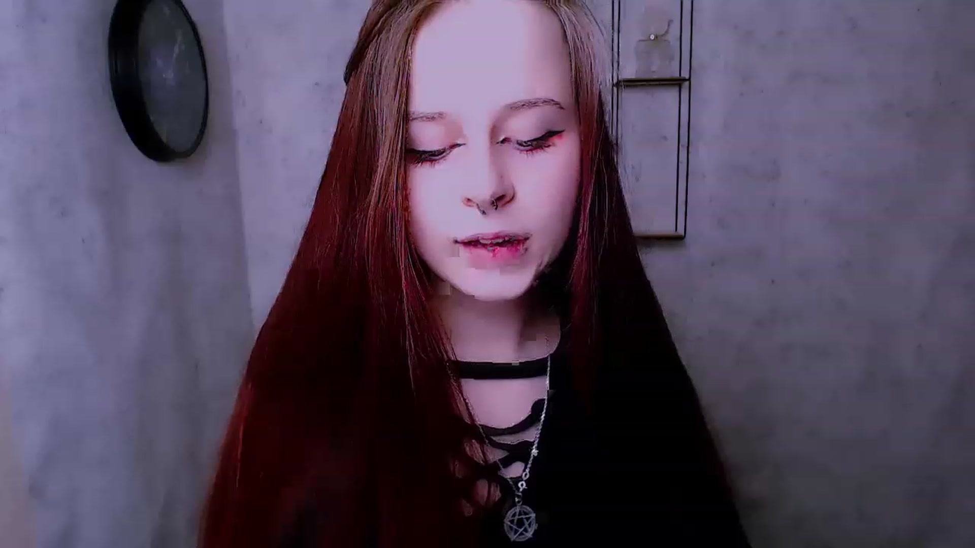 Gallery image thumbnail from SaraLipss_'s myfreecams stream on, 04/11/2023, 16:23 image 17 of 20