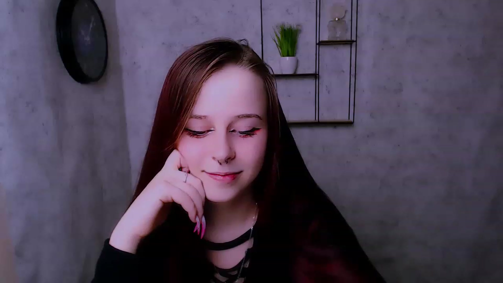 Gallery image thumbnail from SaraLipss_'s myfreecams stream on, 04/11/2023, 16:23 image 8 of 20