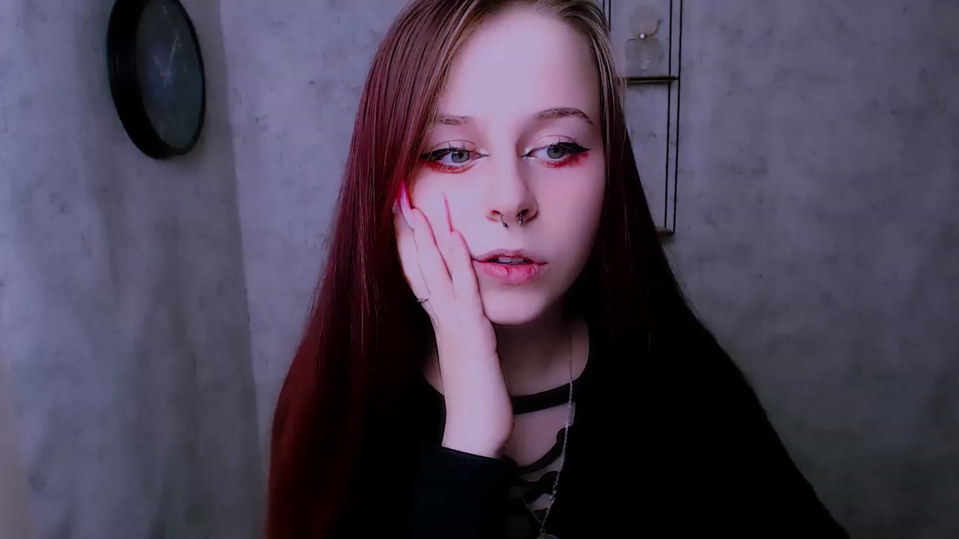 Gallery image thumbnail from SaraLipss_'s myfreecams stream on, 04/11/2023, 16:23 image 1 of 20