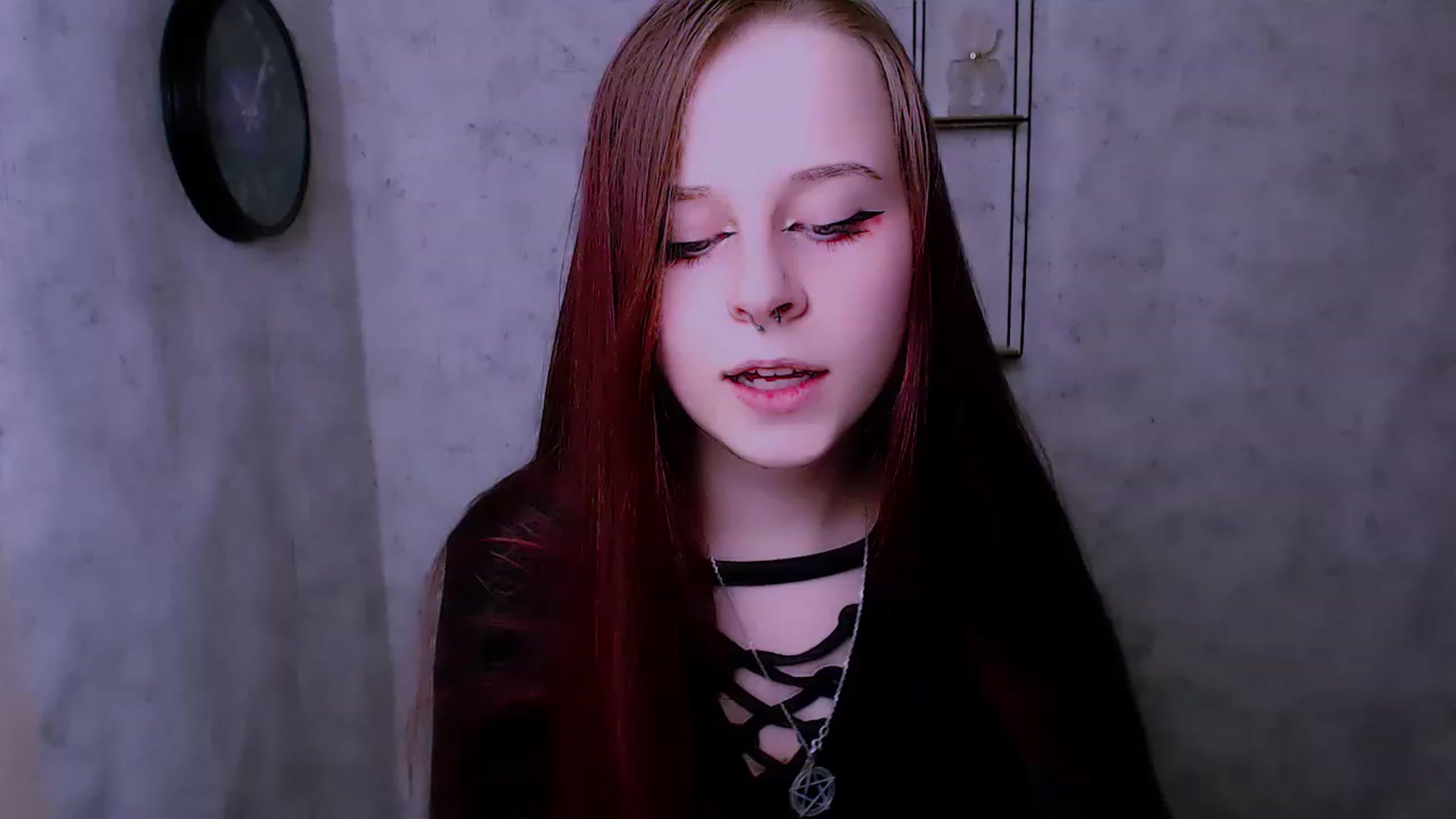 Gallery image thumbnail from SaraLipss_'s myfreecams stream on, 04/11/2023, 17:10 image 7 of 20