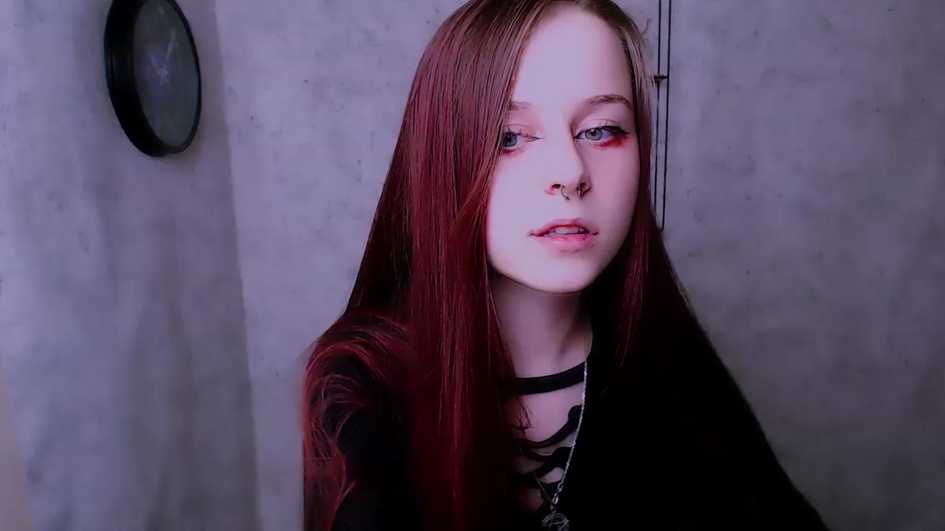 Gallery image thumbnail from SaraLipss_'s myfreecams stream on, 04/11/2023, 17:10 image 6 of 20
