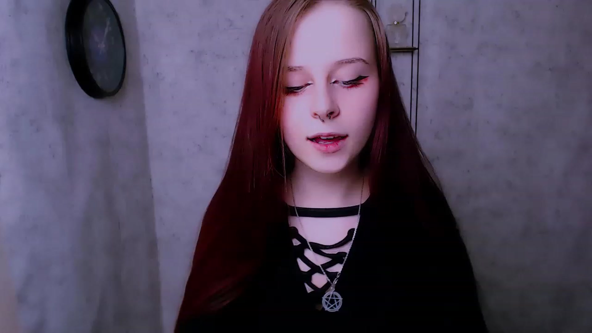 Gallery image thumbnail from SaraLipss_'s myfreecams stream on, 04/11/2023, 17:10 image 1 of 20