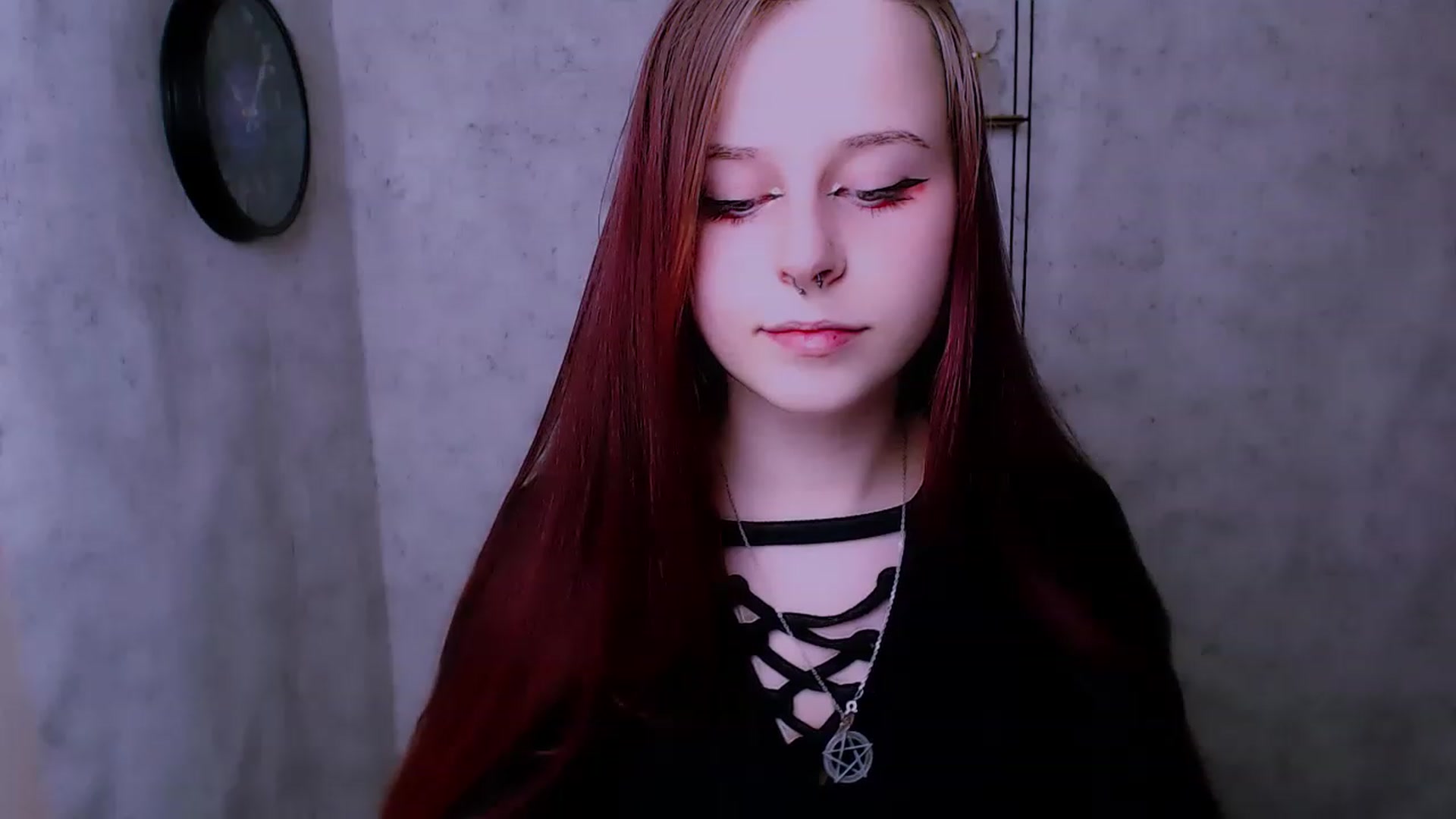 Gallery image thumbnail from SaraLipss_'s myfreecams stream on, 04/11/2023, 17:10 image 4 of 20