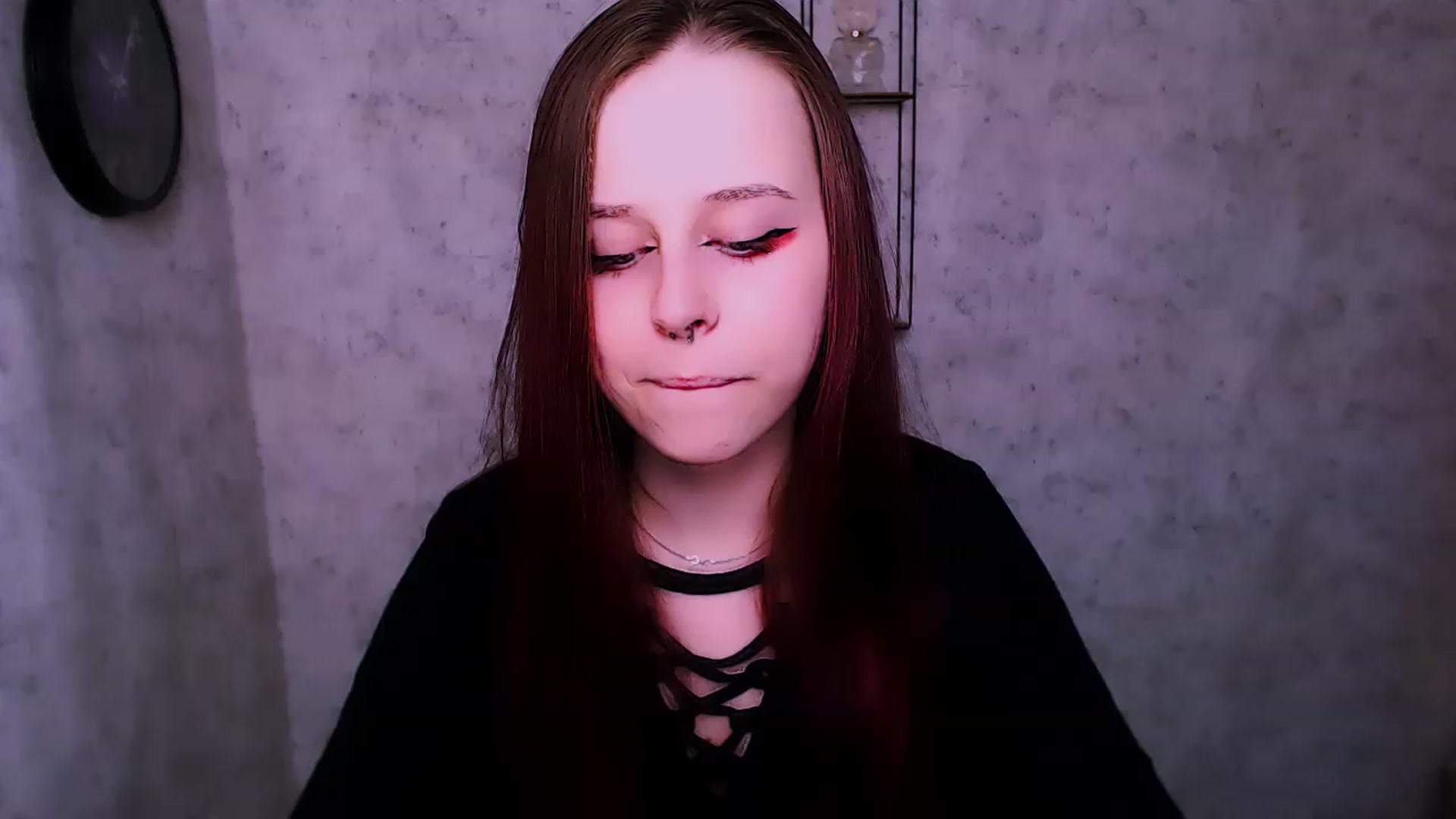 Gallery image thumbnail from SaraLipss_'s myfreecams stream on, 04/18/2023, 24:32 image 20 of 20