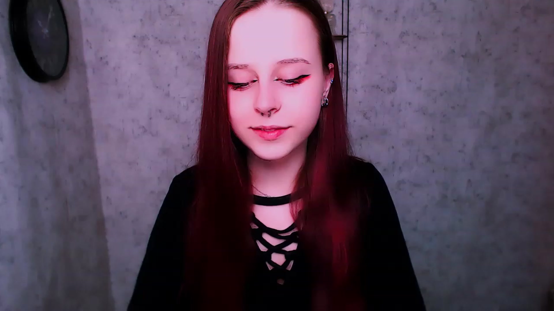 Gallery image thumbnail from SaraLipss_'s myfreecams stream on, 04/18/2023, 24:32 image 7 of 20