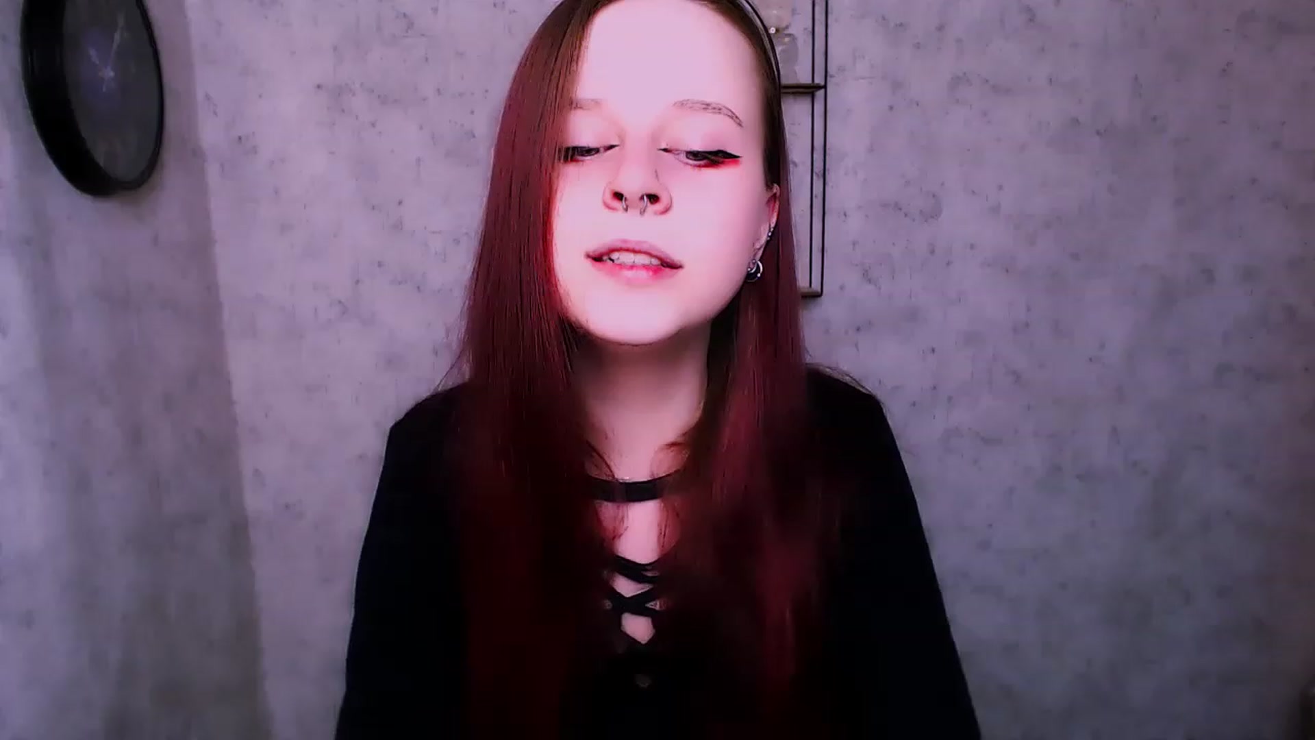 Gallery image thumbnail from SaraLipss_'s myfreecams stream on, 04/18/2023, 24:32 image 14 of 20
