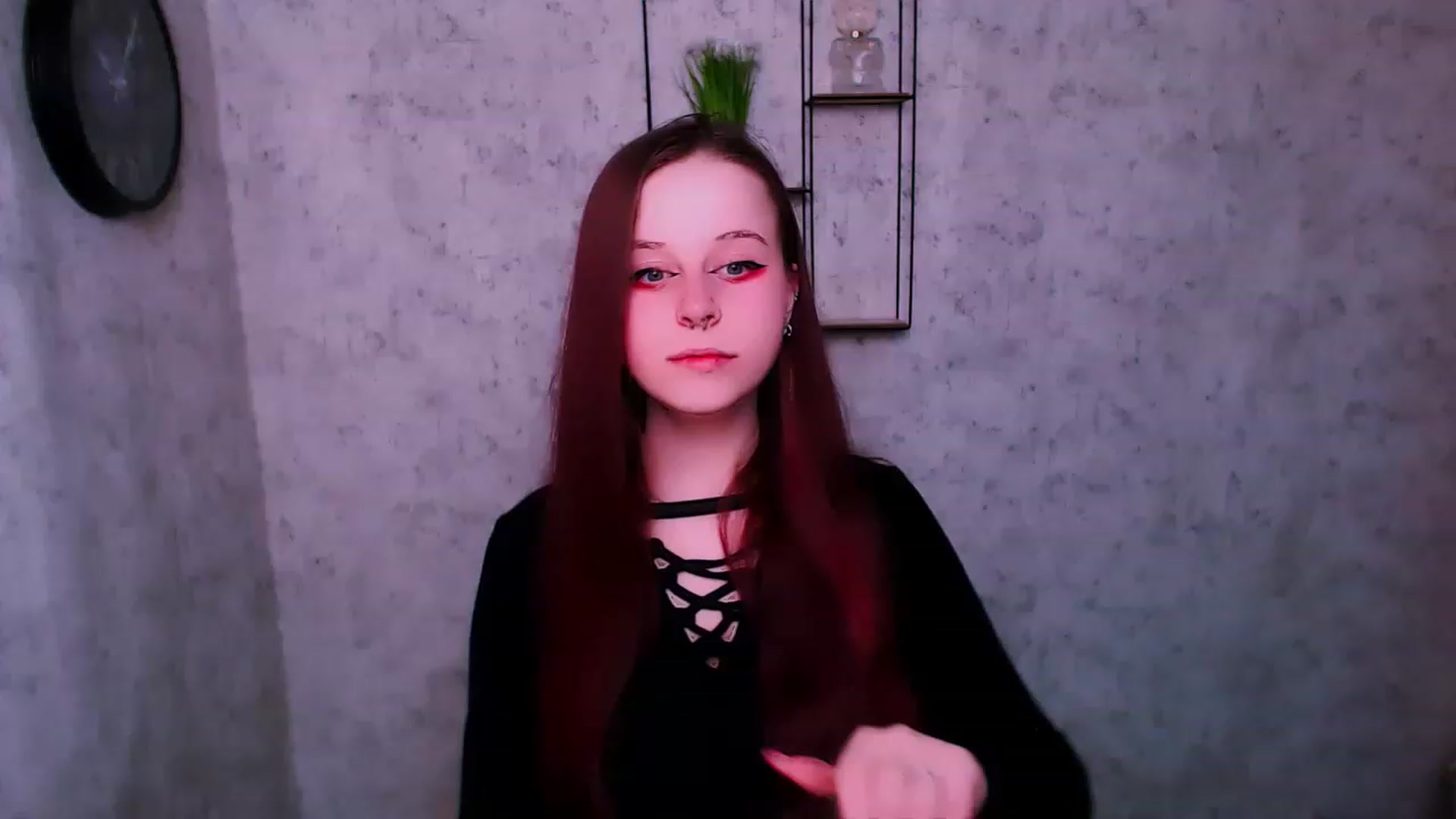 Gallery image thumbnail from SaraLipss_'s myfreecams stream on, 04/18/2023, 24:32 image 10 of 20