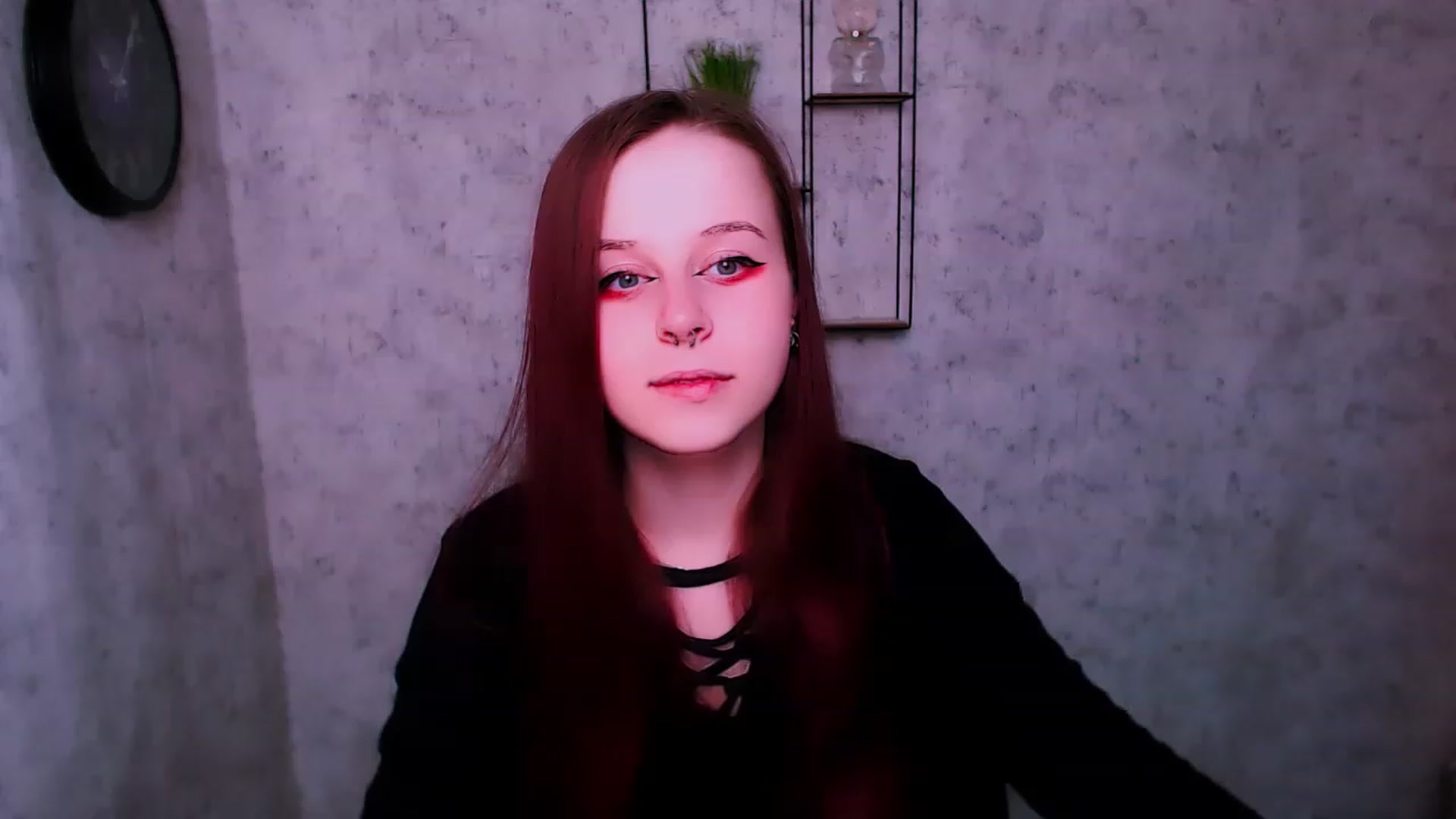 Gallery image thumbnail from SaraLipss_'s myfreecams stream on, 04/18/2023, 24:32 image 1 of 20