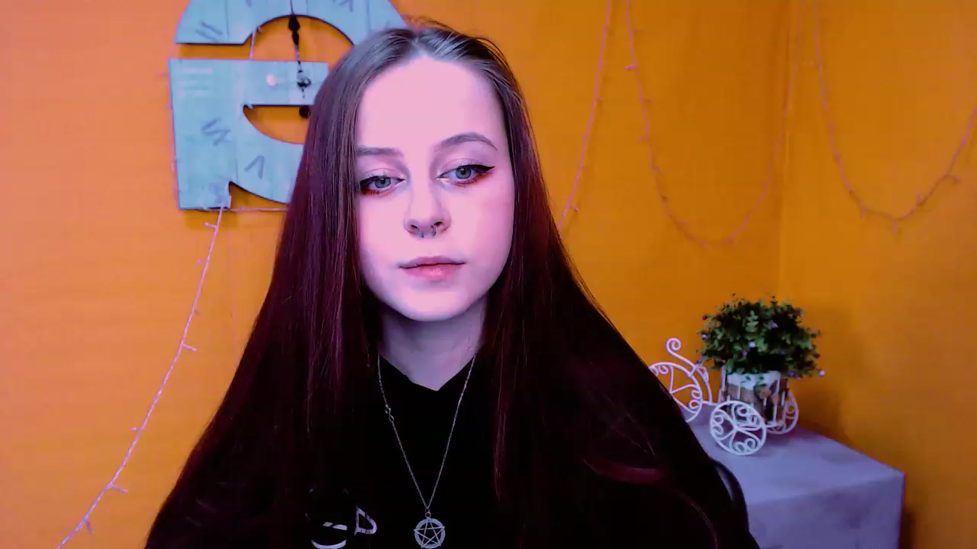 Gallery image thumbnail from SaraLipss_'s myfreecams stream on, 04/30/2023, 14:45 image 7 of 20