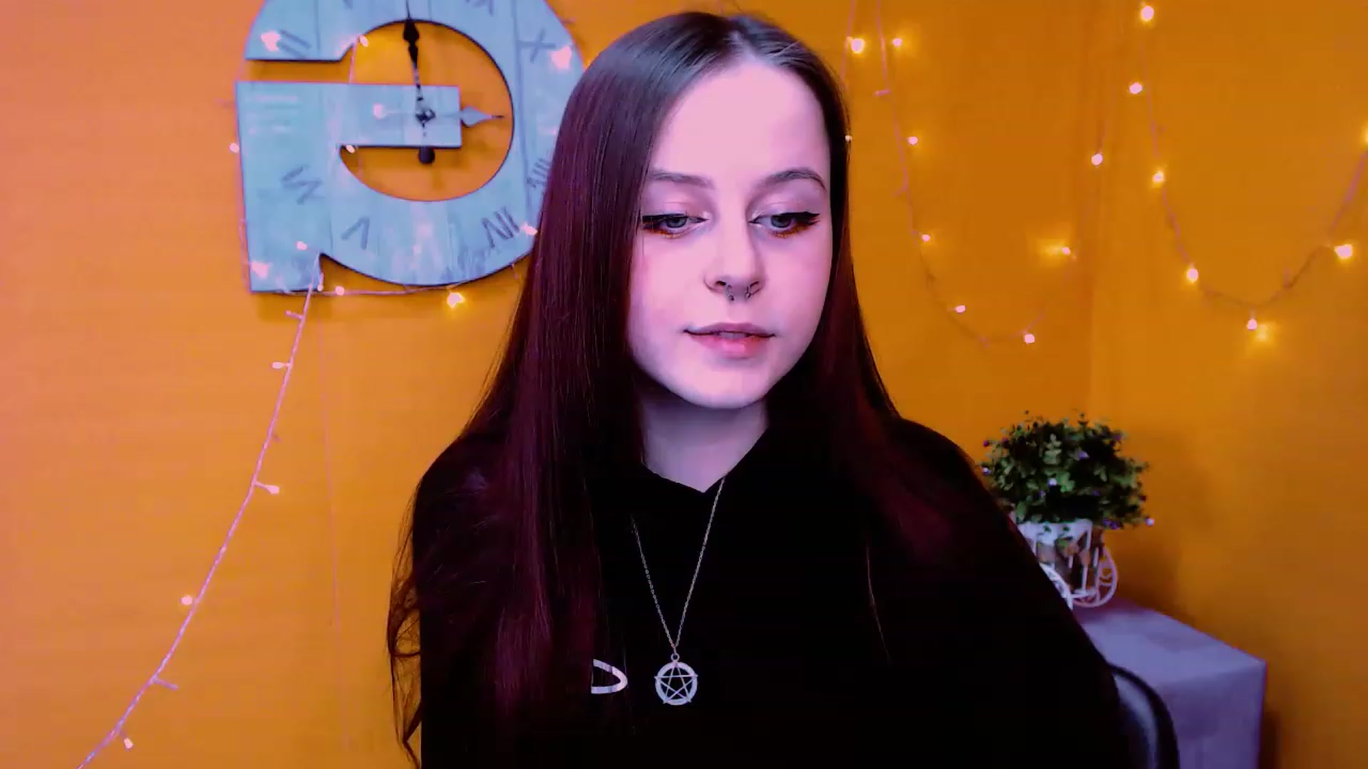 Gallery image thumbnail from SaraLipss_'s myfreecams stream on, 04/30/2023, 14:45 image 20 of 20