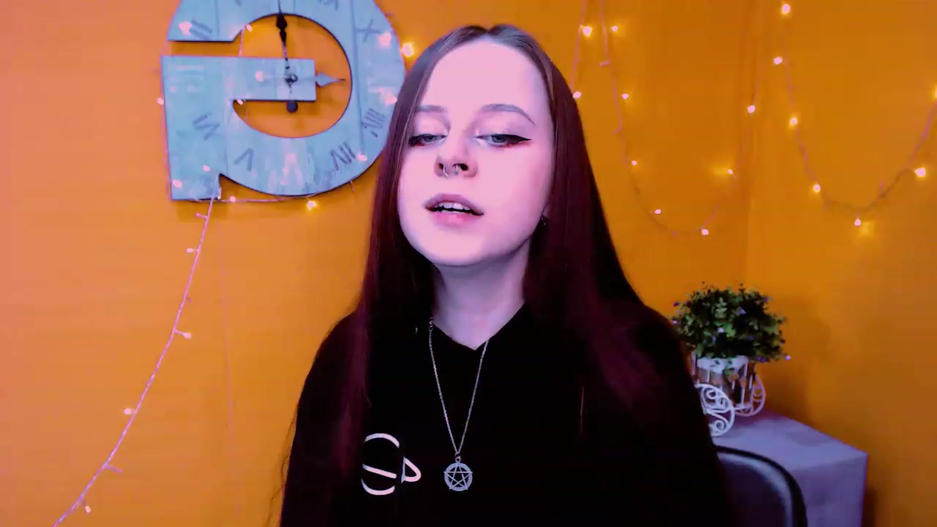 Gallery image thumbnail from SaraLipss_'s myfreecams stream on, 04/30/2023, 14:45 image 19 of 20