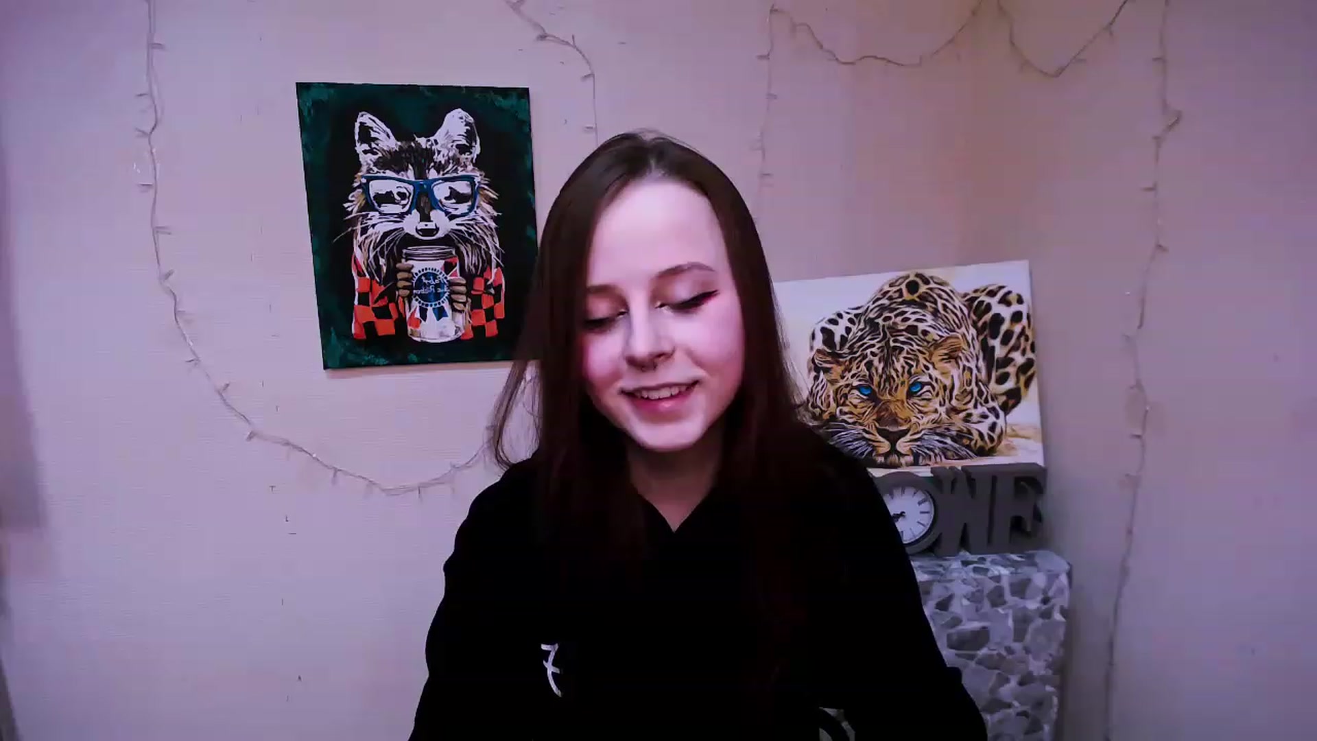 Gallery image thumbnail from SaraLipss_'s myfreecams stream on, 05/02/2023, 12:54 image 17 of 20