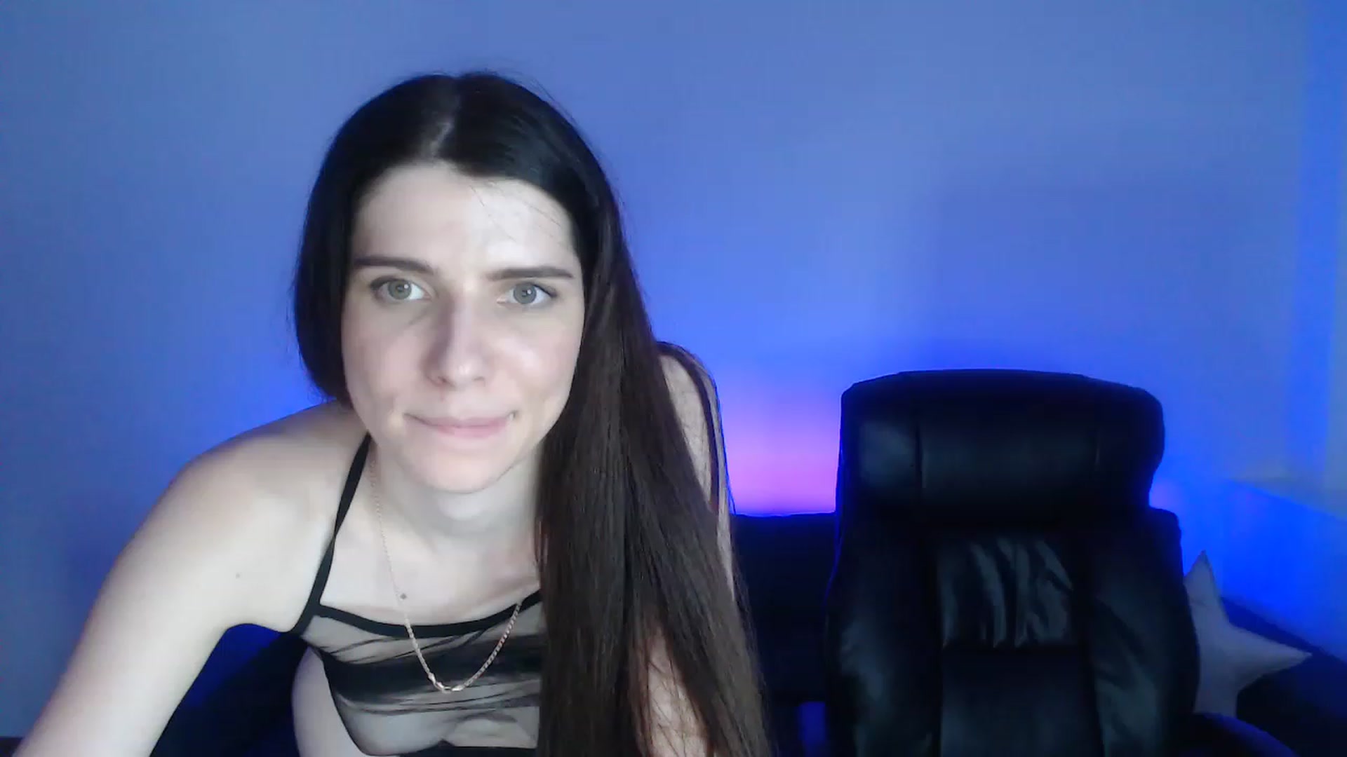 Gallery image thumbnail from SaraRich's myfreecams stream on, 11/20/2022, 15:12 image 13 of 20