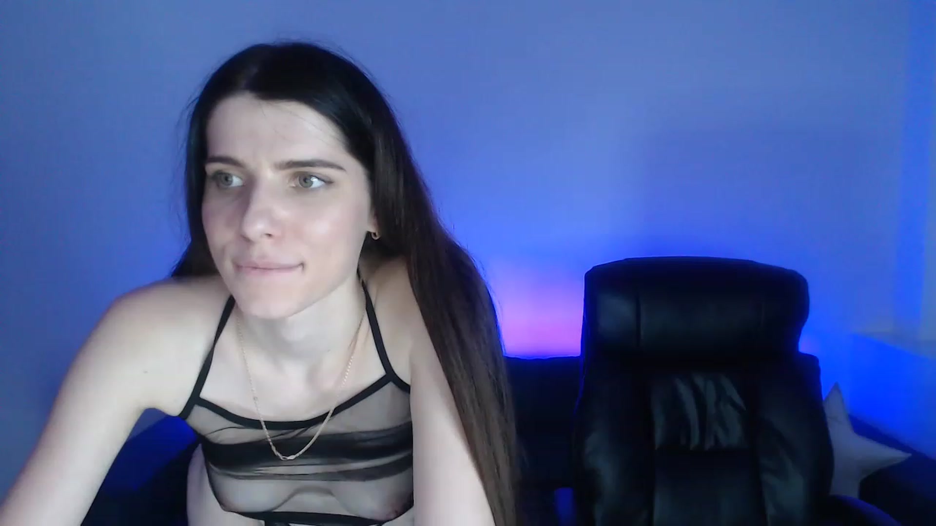 Gallery image thumbnail from SaraRich's myfreecams stream on, 11/20/2022, 15:12 image 10 of 20