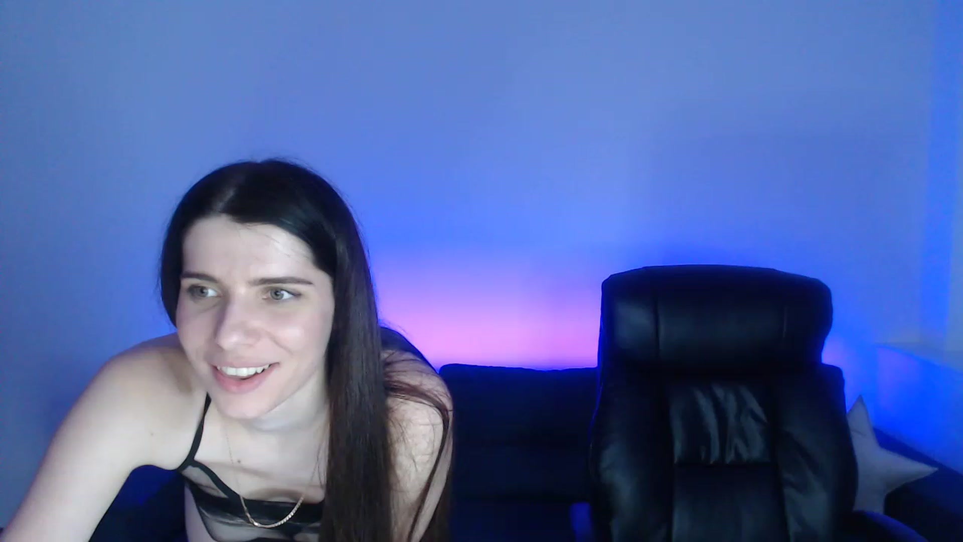 Gallery image thumbnail from SaraRich's myfreecams stream on, 11/20/2022, 15:12 image 12 of 20