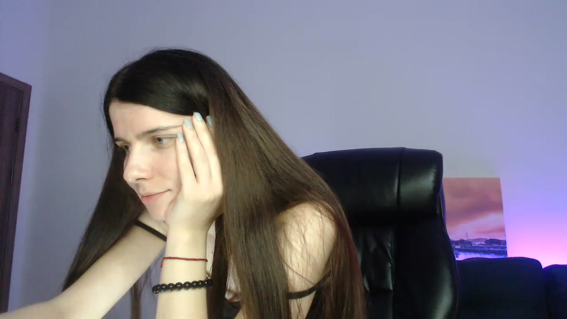 Gallery image thumbnail from SaraRich's myfreecams stream on, 11/25/2022, 16:25 image 16 of 20