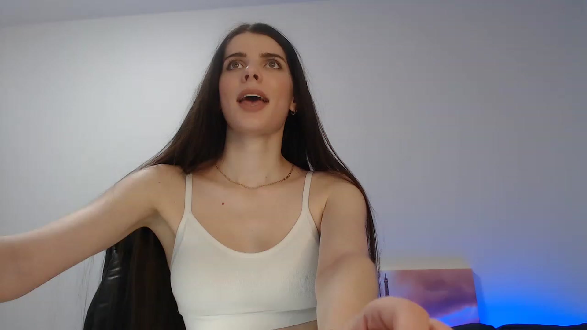 Gallery image thumbnail from SaraRich's myfreecams stream on, 12/02/2022, 14:14 image 13 of 20