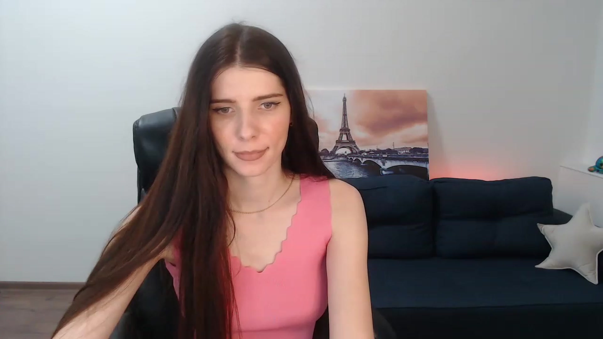 Gallery image thumbnail from SaraRich's myfreecams stream on, 12/03/2022, 13:16 image 5 of 20