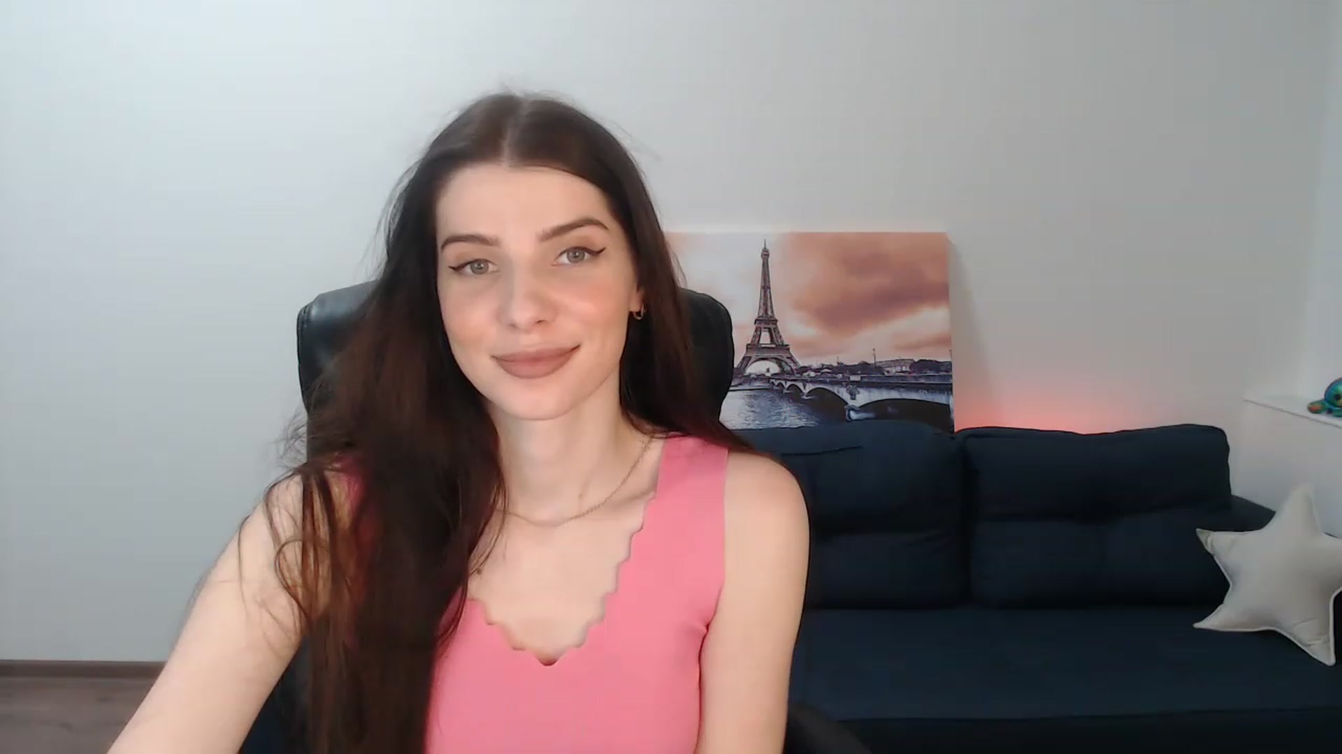 Gallery image thumbnail from SaraRich's myfreecams stream on, 12/03/2022, 13:16 image 3 of 20