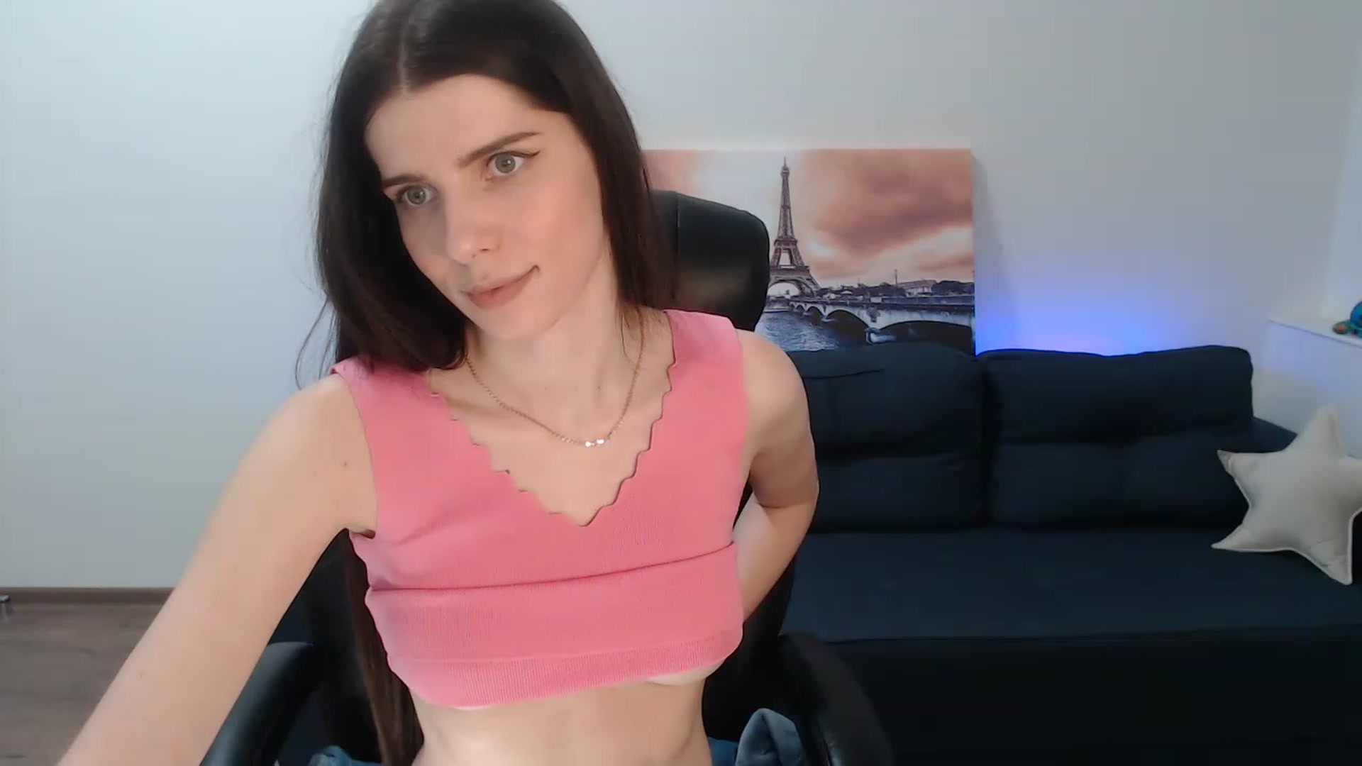Gallery image thumbnail from SaraRich's myfreecams stream on, 12/03/2022, 16:10 image 5 of 20