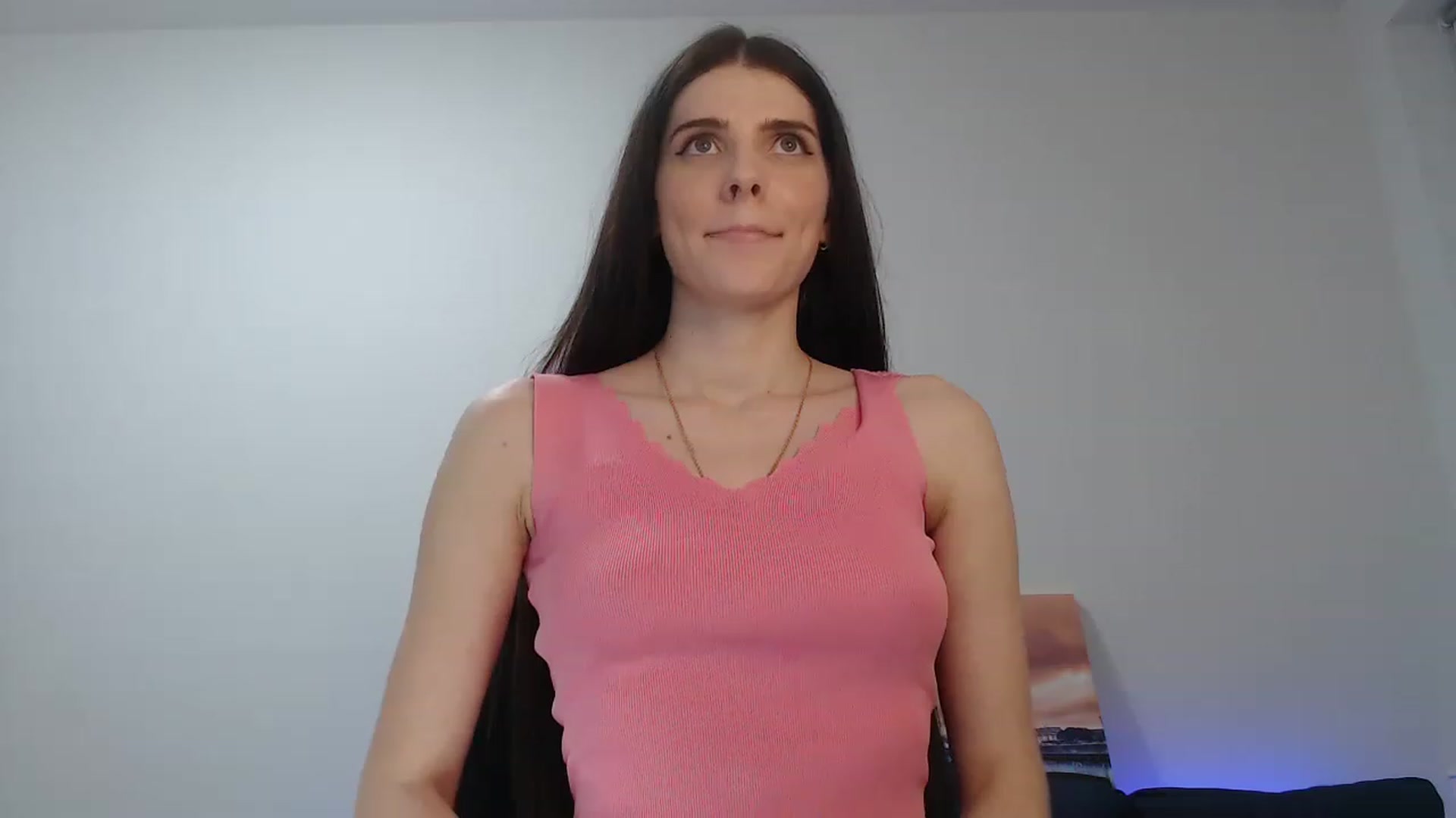 Gallery image thumbnail from SaraRich's myfreecams stream on, 12/03/2022, 17:21 image 3 of 20