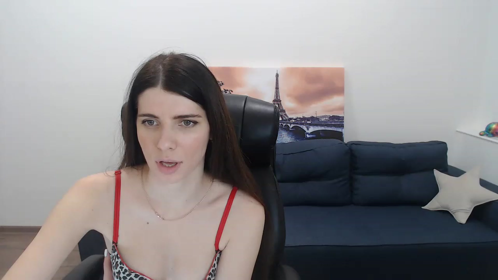Gallery image thumbnail from SaraRich's myfreecams stream on, 12/06/2022, 13:44 image 4 of 20