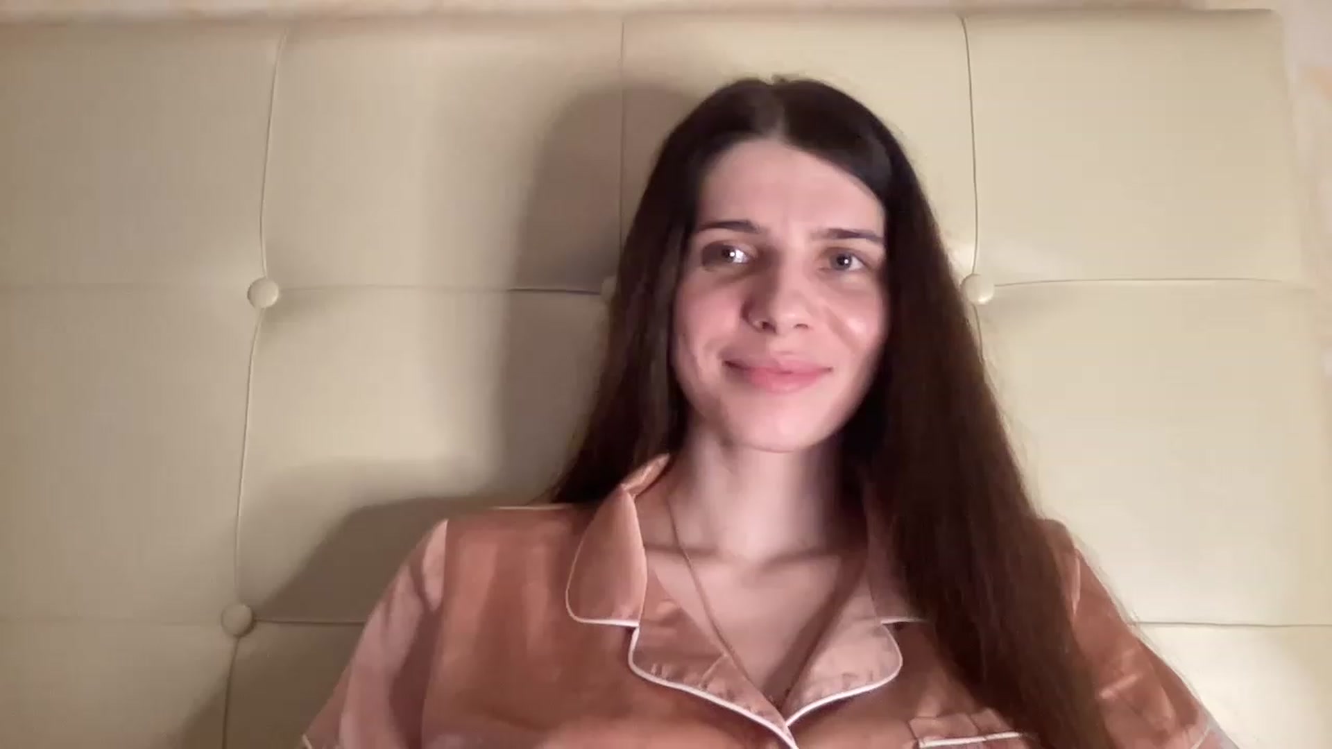 Gallery image thumbnail from SaraRich's myfreecams stream on, 12/07/2022, 22:15 image 14 of 20