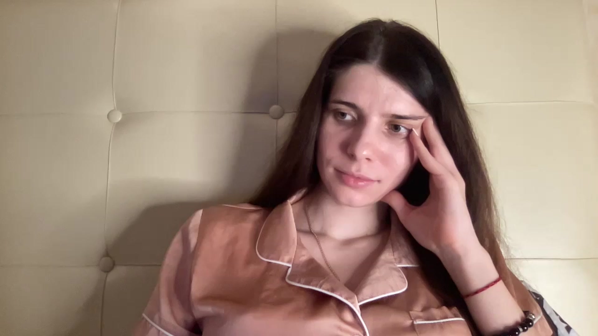 Gallery image thumbnail from SaraRich's myfreecams stream on, 12/07/2022, 23:28 image 12 of 20