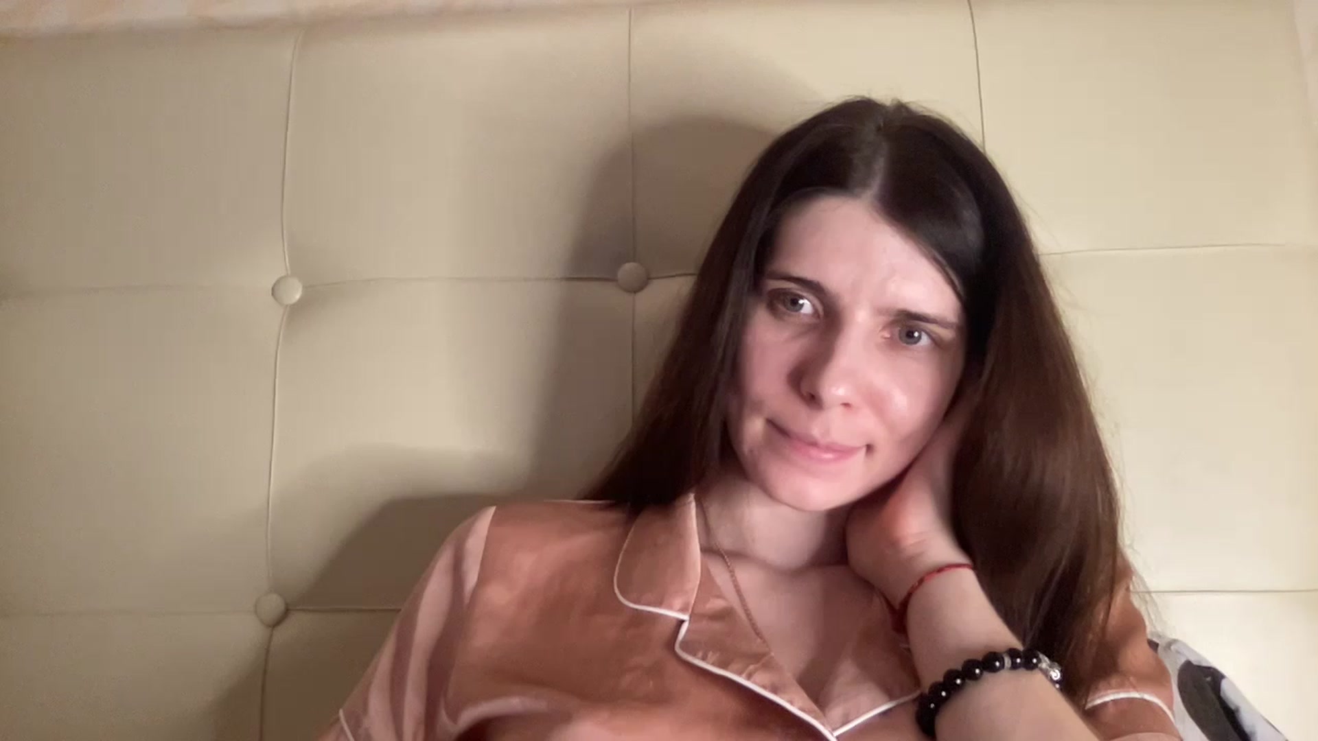 Gallery image thumbnail from SaraRich's myfreecams stream on, 12/07/2022, 23:28 image 6 of 20