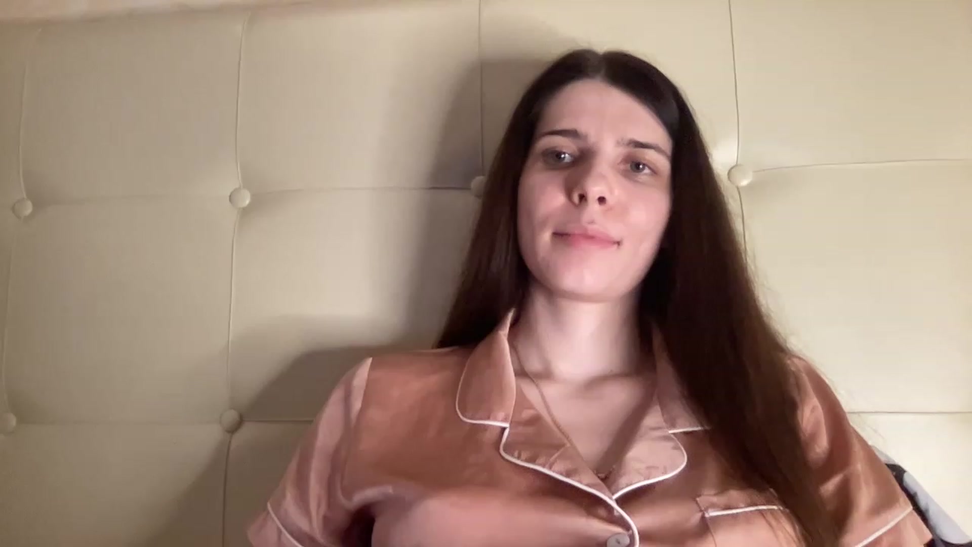 Gallery image thumbnail from SaraRich's myfreecams stream on, 12/07/2022, 23:28 image 1 of 20