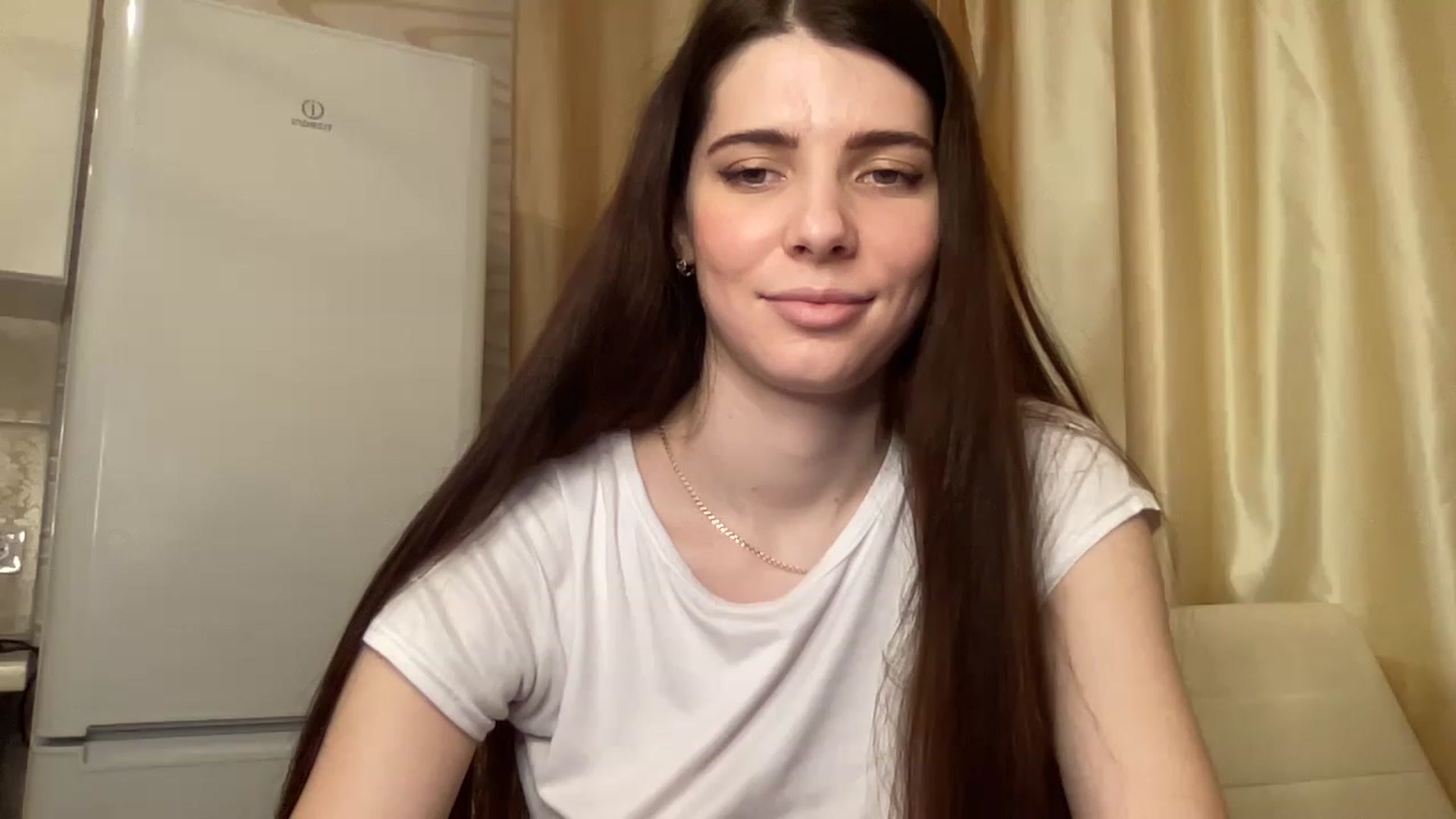 Gallery image thumbnail from SaraRich's myfreecams stream on, 12/11/2022, 10:45 image 5 of 20