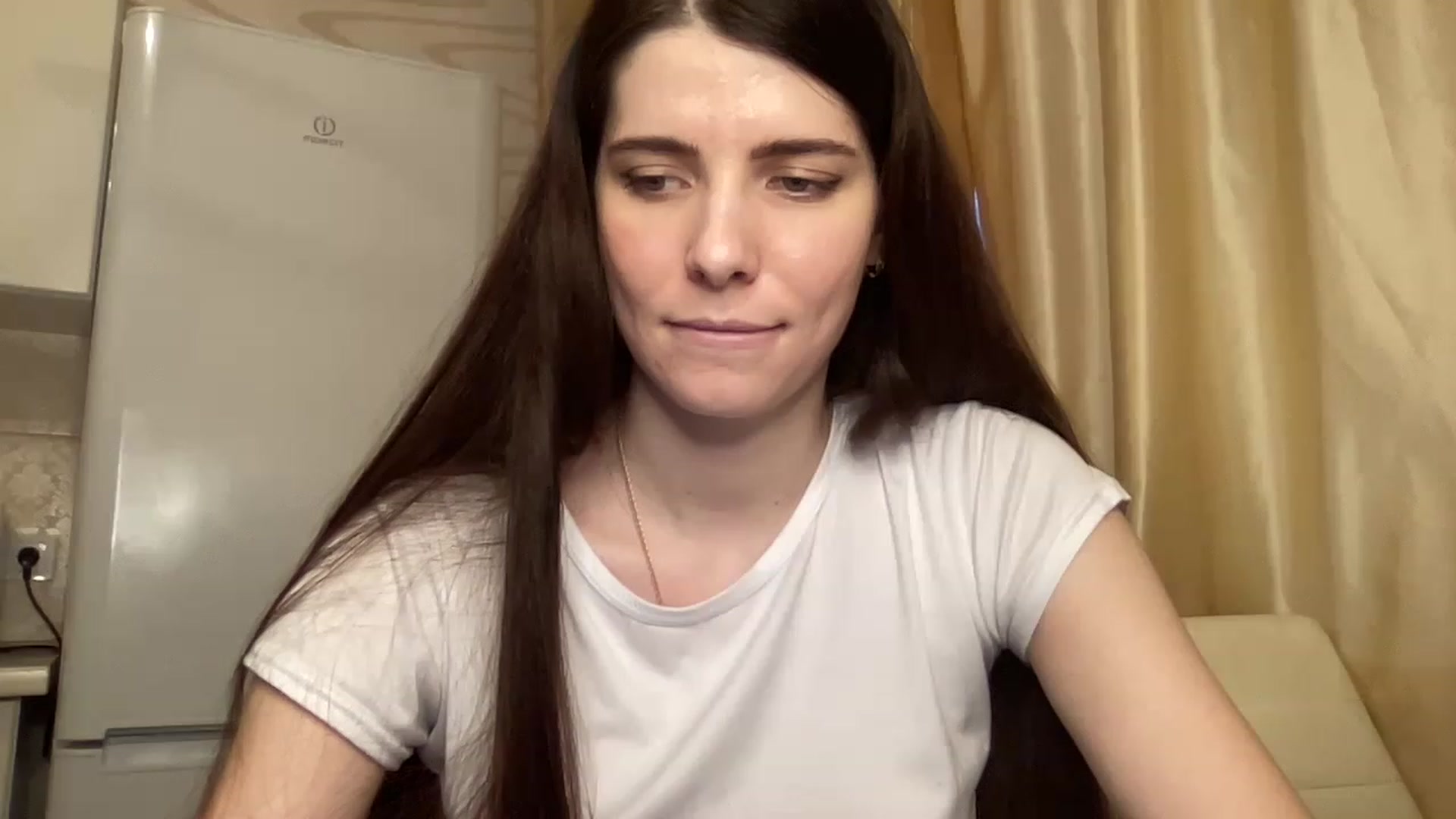 Gallery image thumbnail from SaraRich's myfreecams stream on, 12/11/2022, 14:01 image 9 of 20