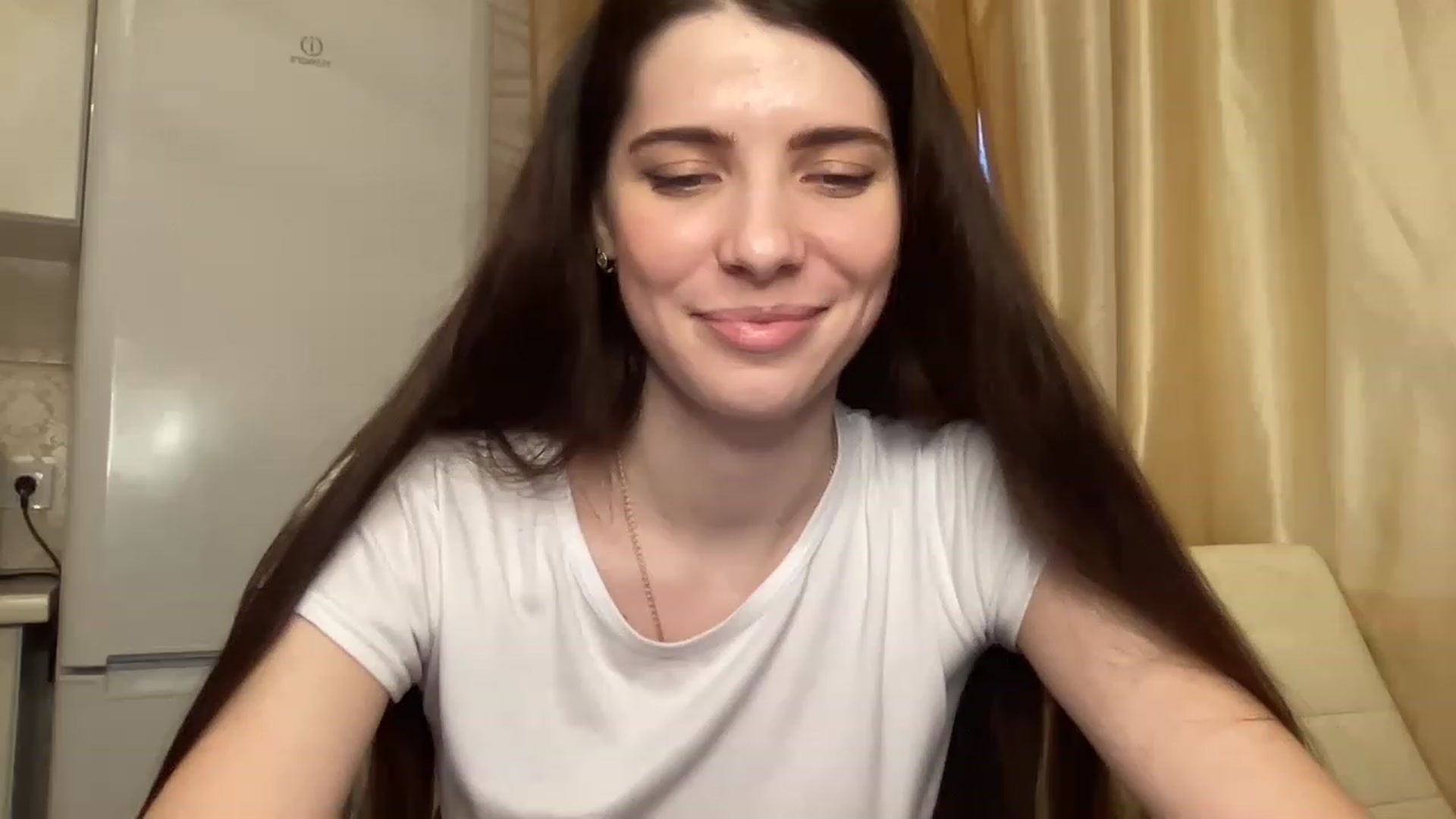 Gallery image thumbnail from SaraRich's myfreecams stream on, 12/11/2022, 14:01 image 15 of 20