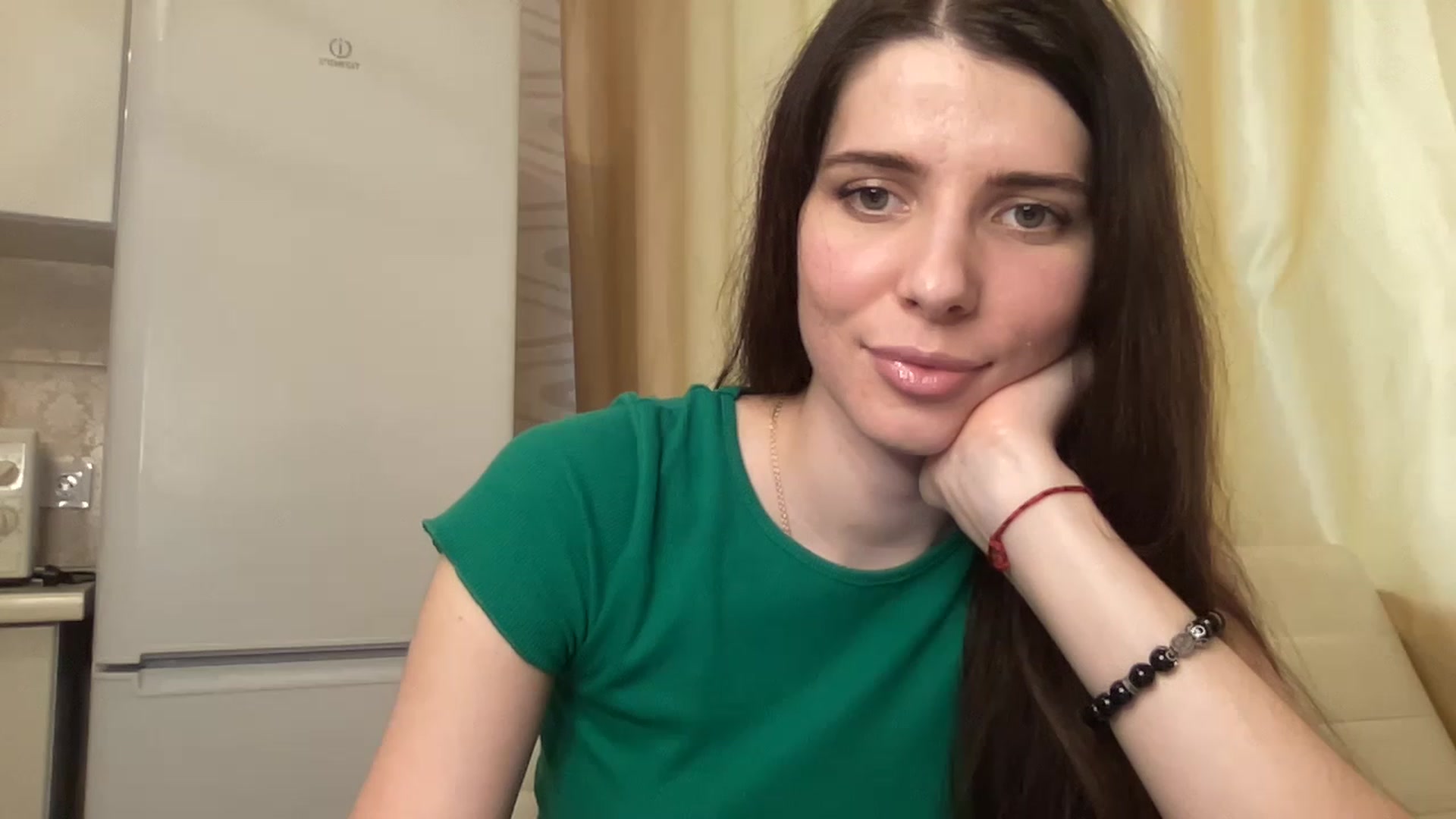 Gallery image thumbnail from SaraRich's myfreecams stream on, 12/12/2022, 13:11 image 15 of 20