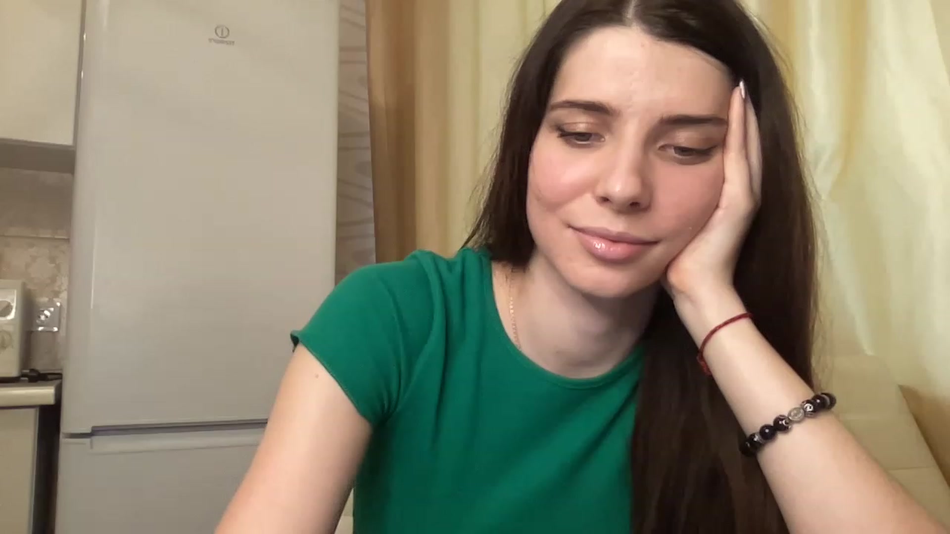 Gallery image thumbnail from SaraRich's myfreecams stream on, 12/12/2022, 13:11 image 17 of 20