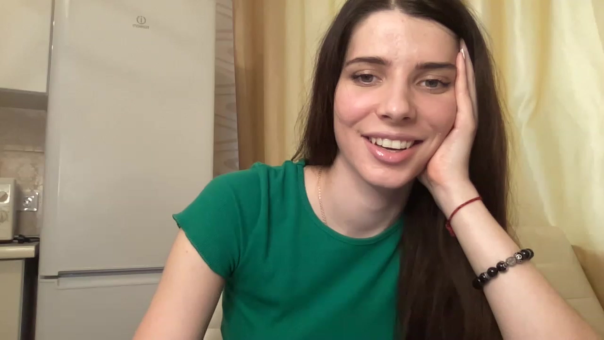 Gallery image thumbnail from SaraRich's myfreecams stream on, 12/12/2022, 13:11 image 16 of 20