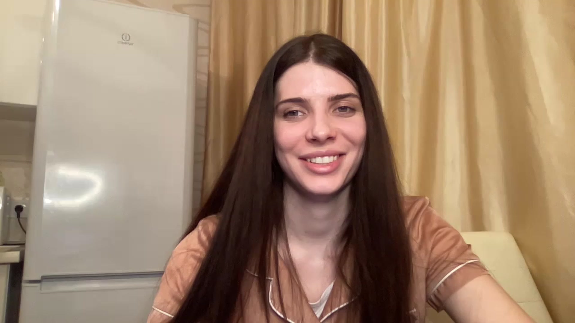 Gallery image thumbnail from SaraRich's myfreecams stream on, 12/20/2022, 18:09 image 9 of 20