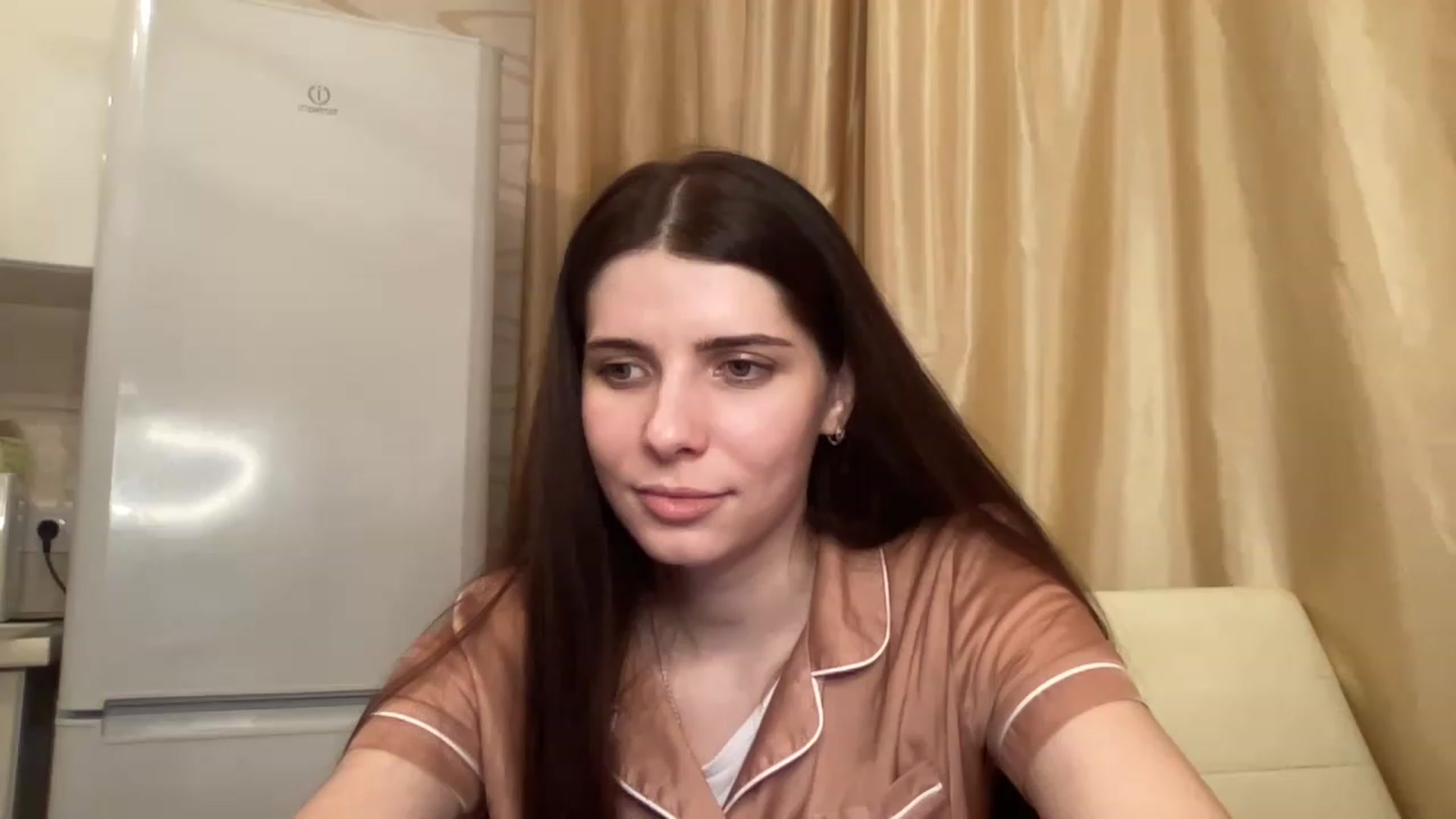 Gallery image thumbnail from SaraRich's myfreecams stream on, 12/20/2022, 18:23 image 1 of 20