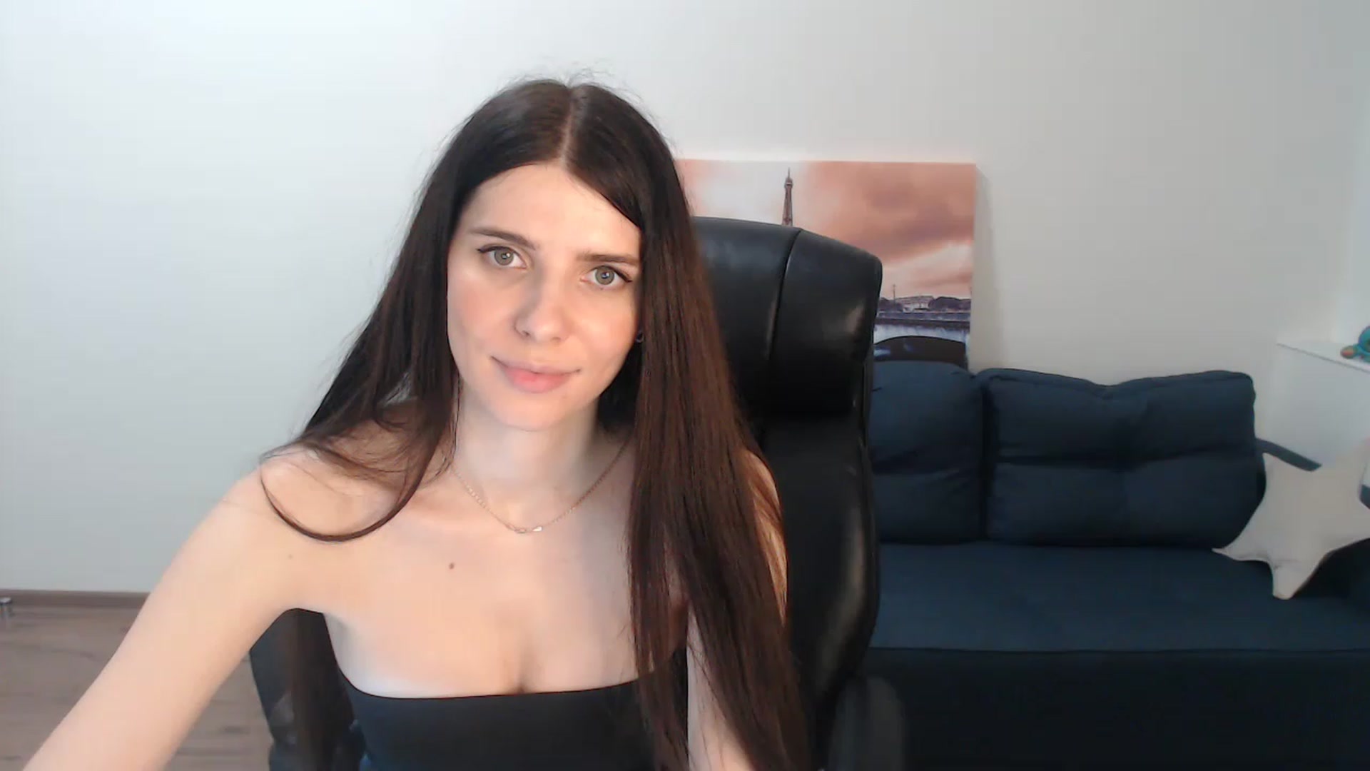 Gallery image thumbnail from SaraRich's myfreecams stream on, 12/23/2022, 15:18 image 7 of 20