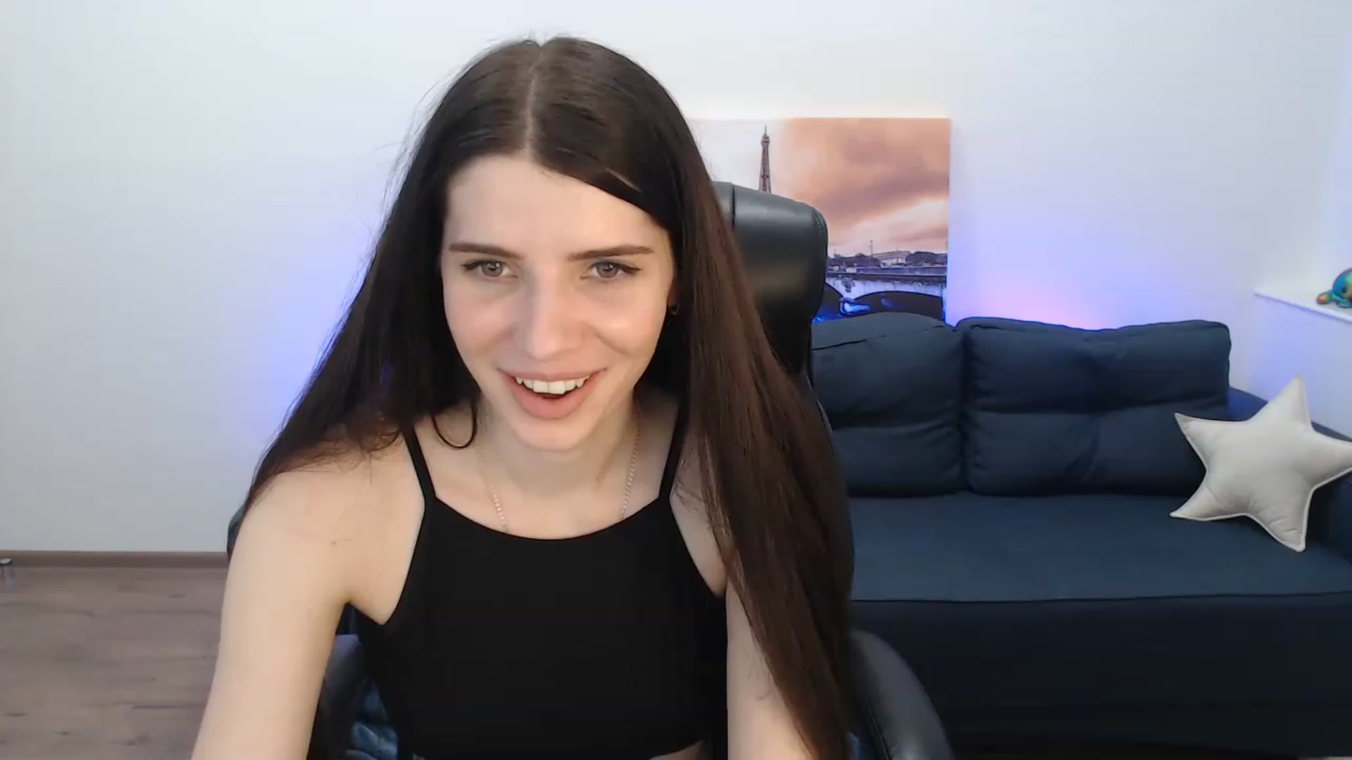 Gallery image thumbnail from SaraRich's myfreecams stream on, 12/24/2022, 13:19 image 18 of 20