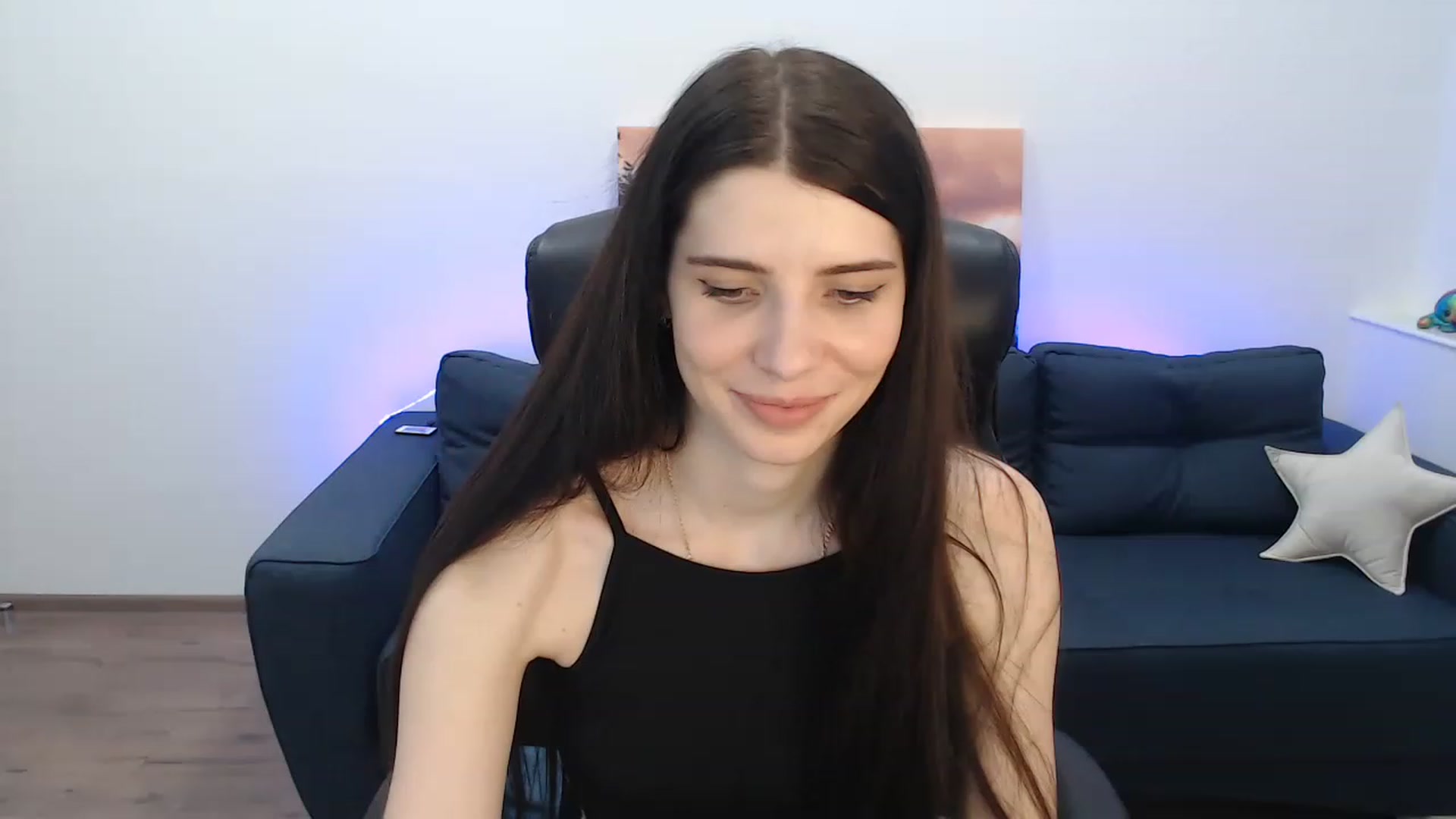 Gallery image thumbnail from SaraRich's myfreecams stream on, 12/24/2022, 13:19 image 1 of 20
