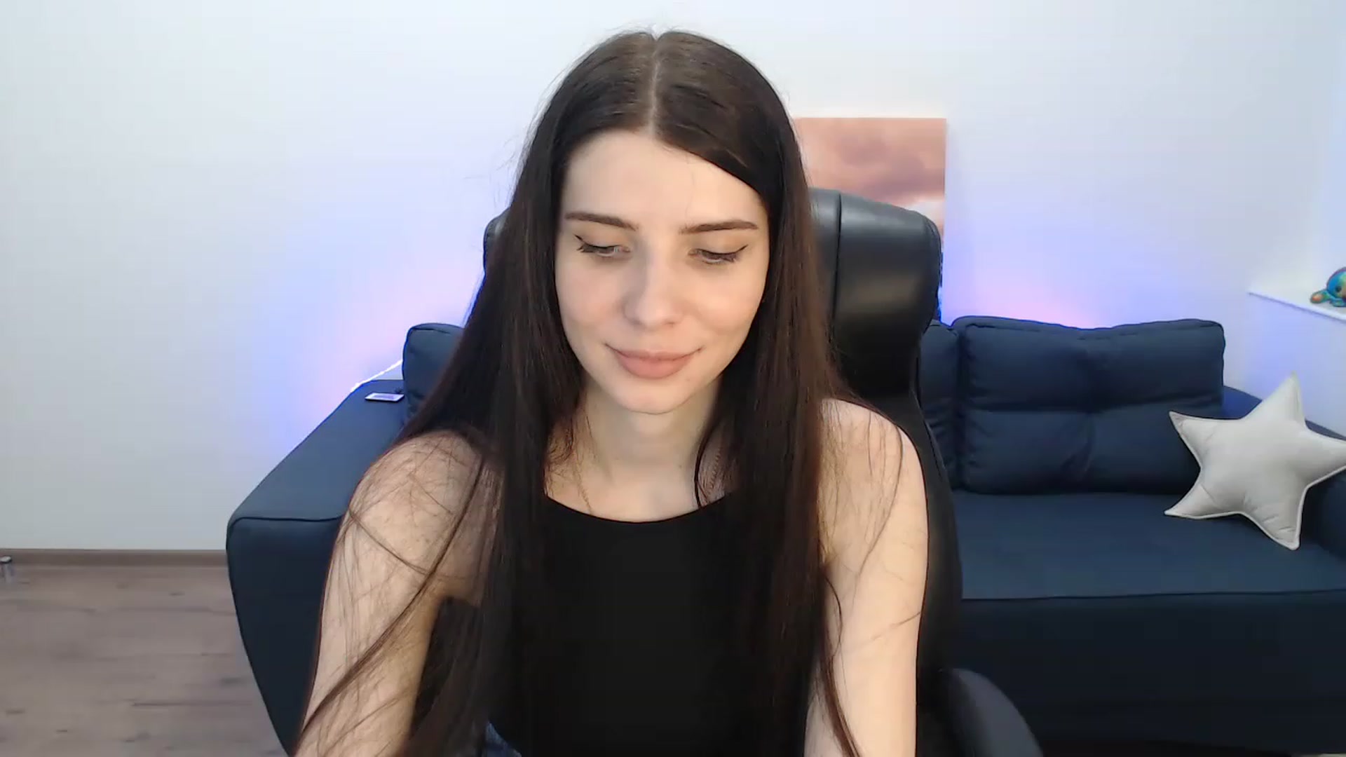 Gallery image thumbnail from SaraRich's myfreecams stream on, 12/24/2022, 13:19 image 7 of 20