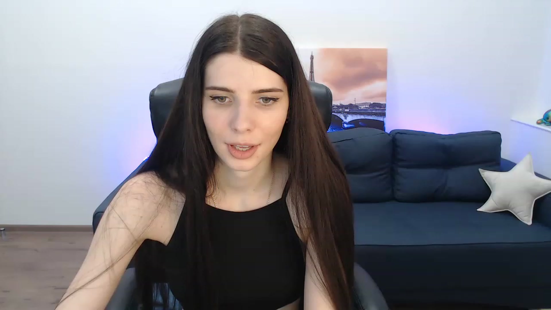 Gallery image thumbnail from SaraRich's myfreecams stream on, 12/24/2022, 13:19 image 13 of 20
