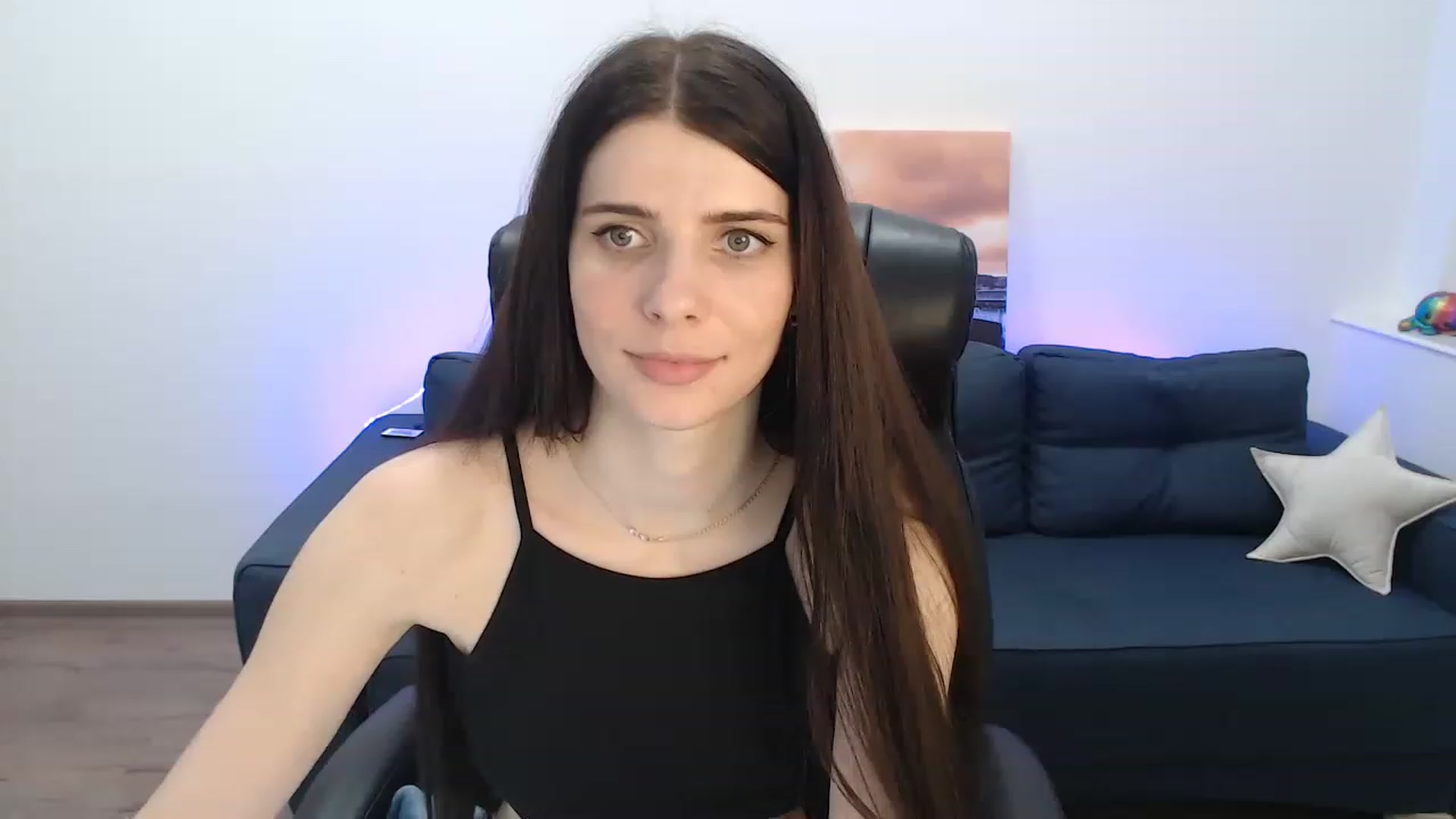 Gallery image thumbnail from SaraRich's myfreecams stream on, 12/24/2022, 15:44 image 2 of 20