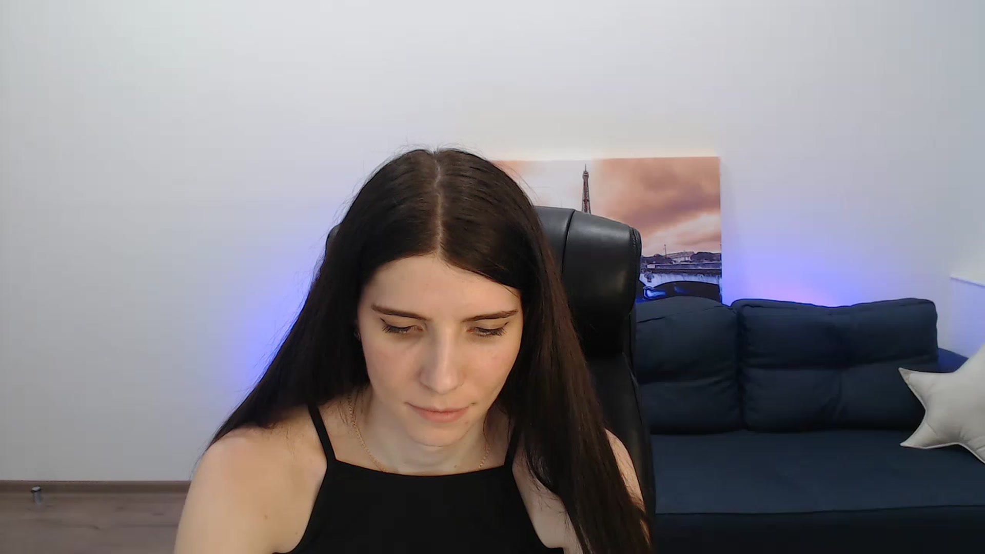 Gallery image thumbnail from SaraRich's myfreecams stream on, 12/24/2022, 16:30 image 17 of 20
