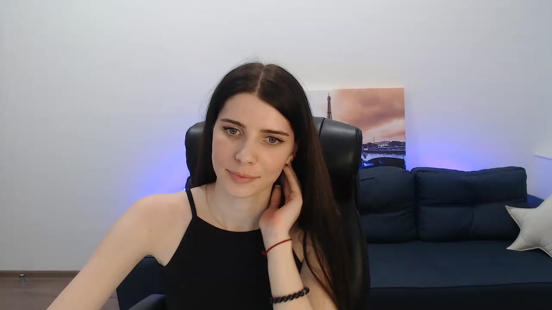 Gallery image thumbnail from SaraRich's myfreecams stream on, 12/24/2022, 16:30 image 12 of 20