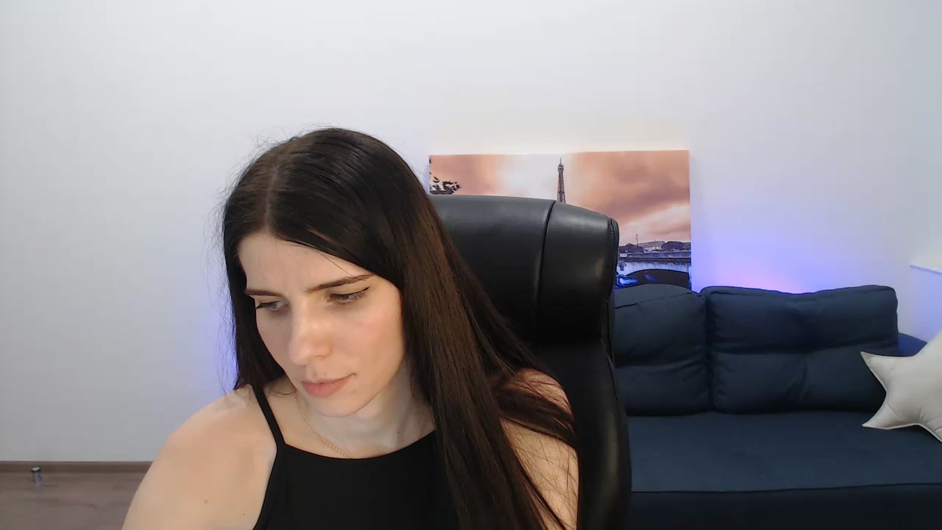 Gallery image thumbnail from SaraRich's myfreecams stream on, 12/24/2022, 16:30 image 13 of 20