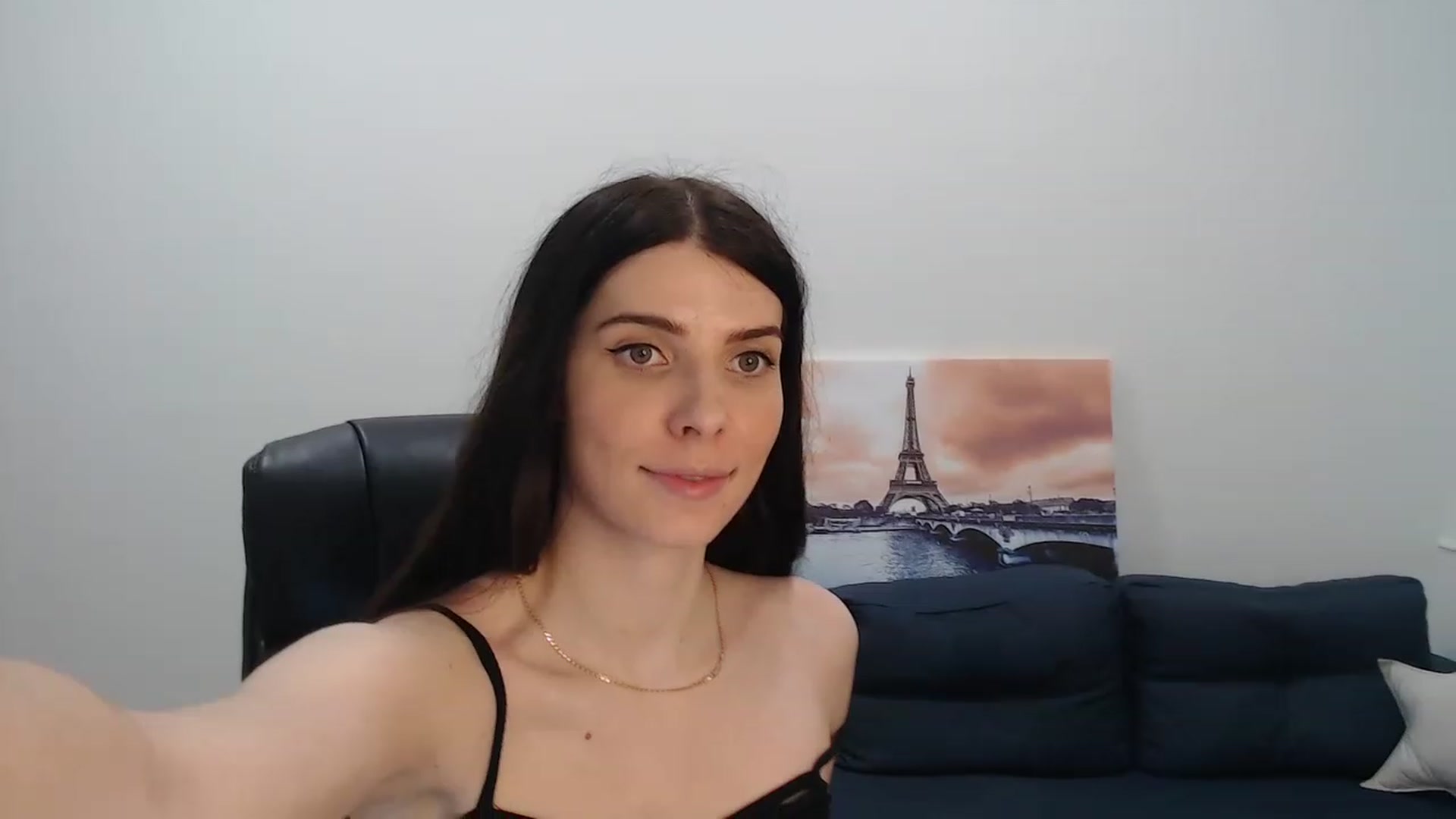 Gallery image thumbnail from SaraRich's myfreecams stream on, 12/25/2022, 17:03 image 8 of 20