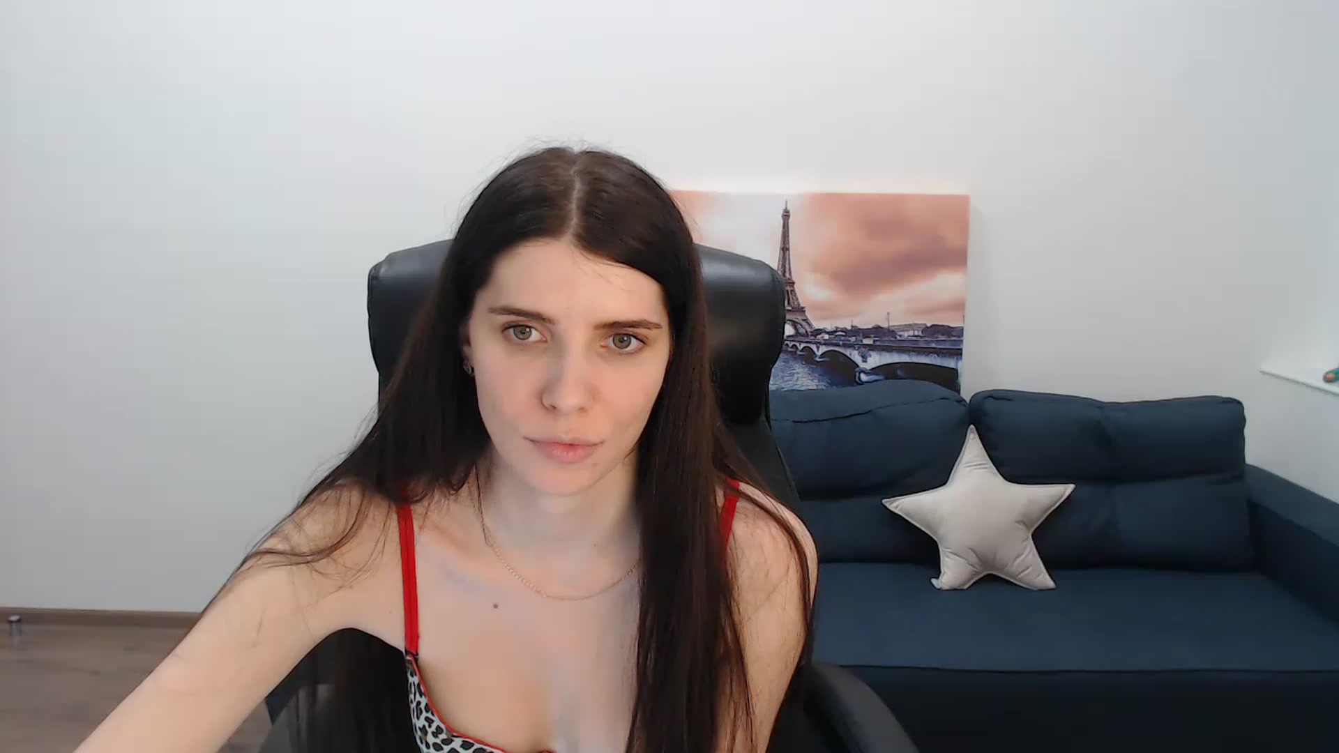 Gallery image thumbnail from SaraRich's myfreecams stream on, 12/27/2022, 17:35 image 18 of 20